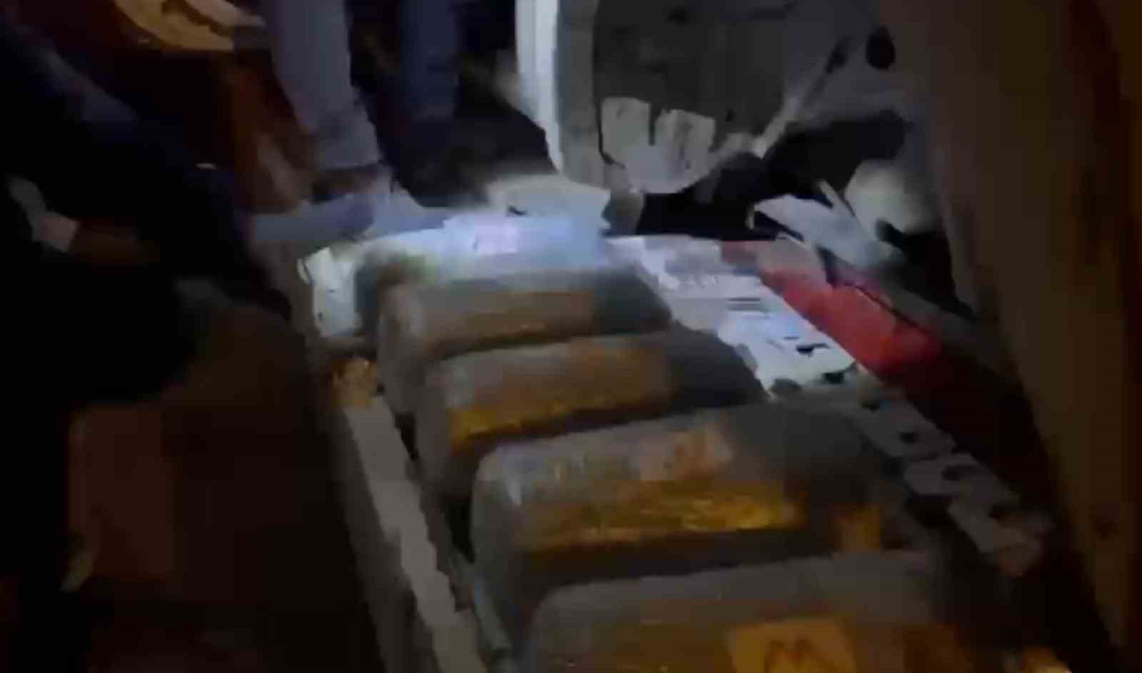 Ağrı’da 10 kilogram skunk ele geçirildi, 1 şüpheli tutuklandı
