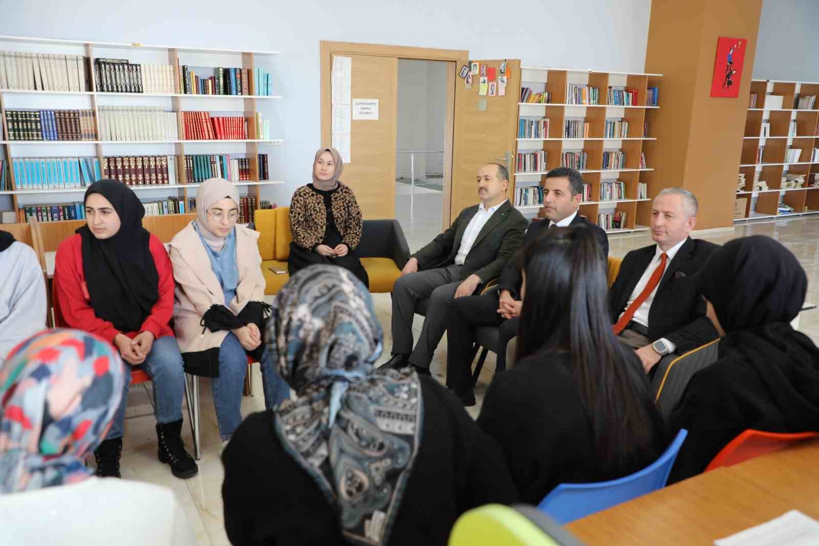 Ağrı’da 12. sınıf öğrencilerine üniversite sınavı hazırlık kampı
