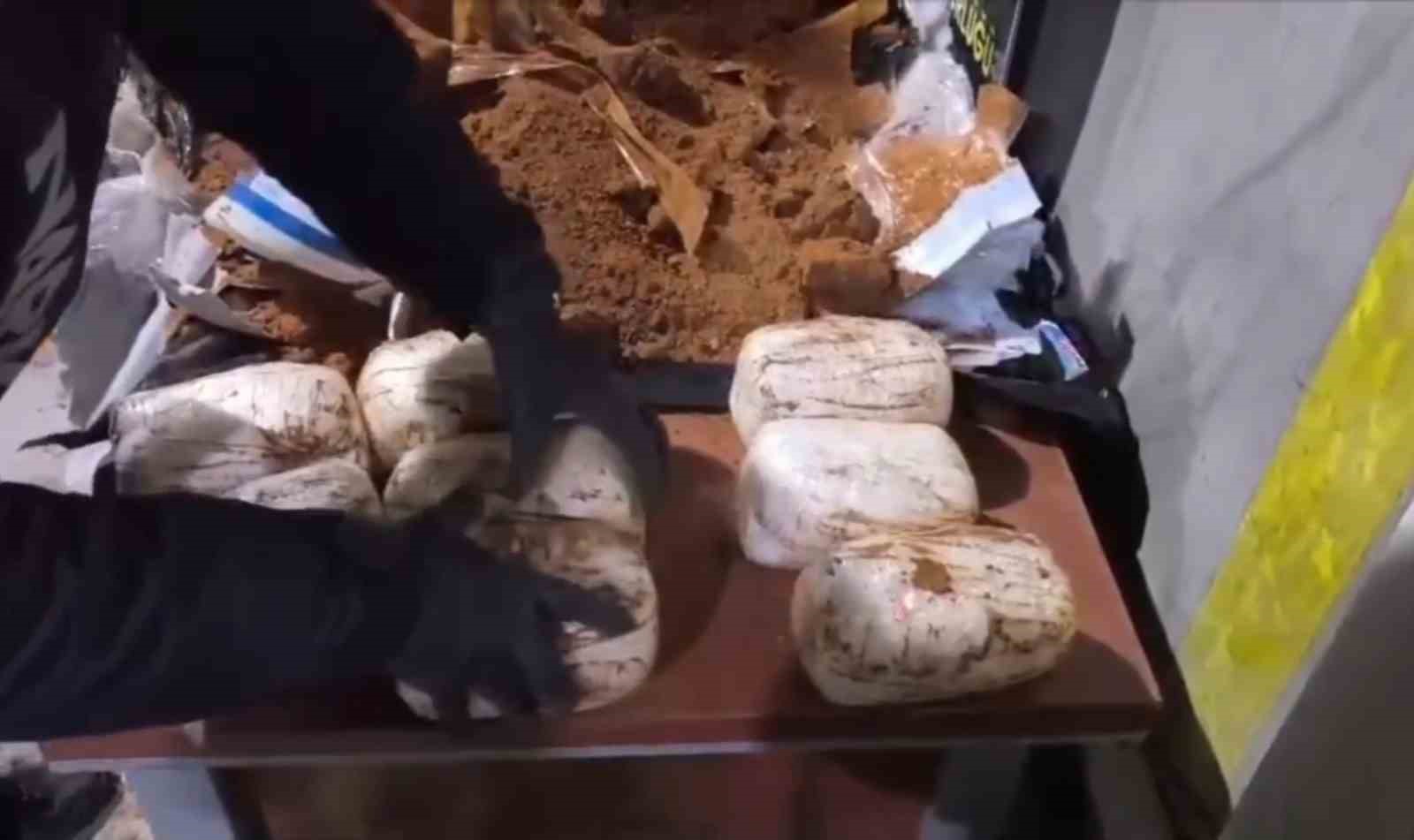 Ağrı’da 29 kilo uyuşturucu ele geçirildi
