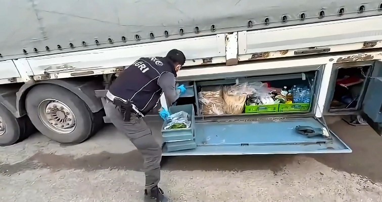 Ağrı’da 8,3 kilo metamfetamin ele geçirildi
