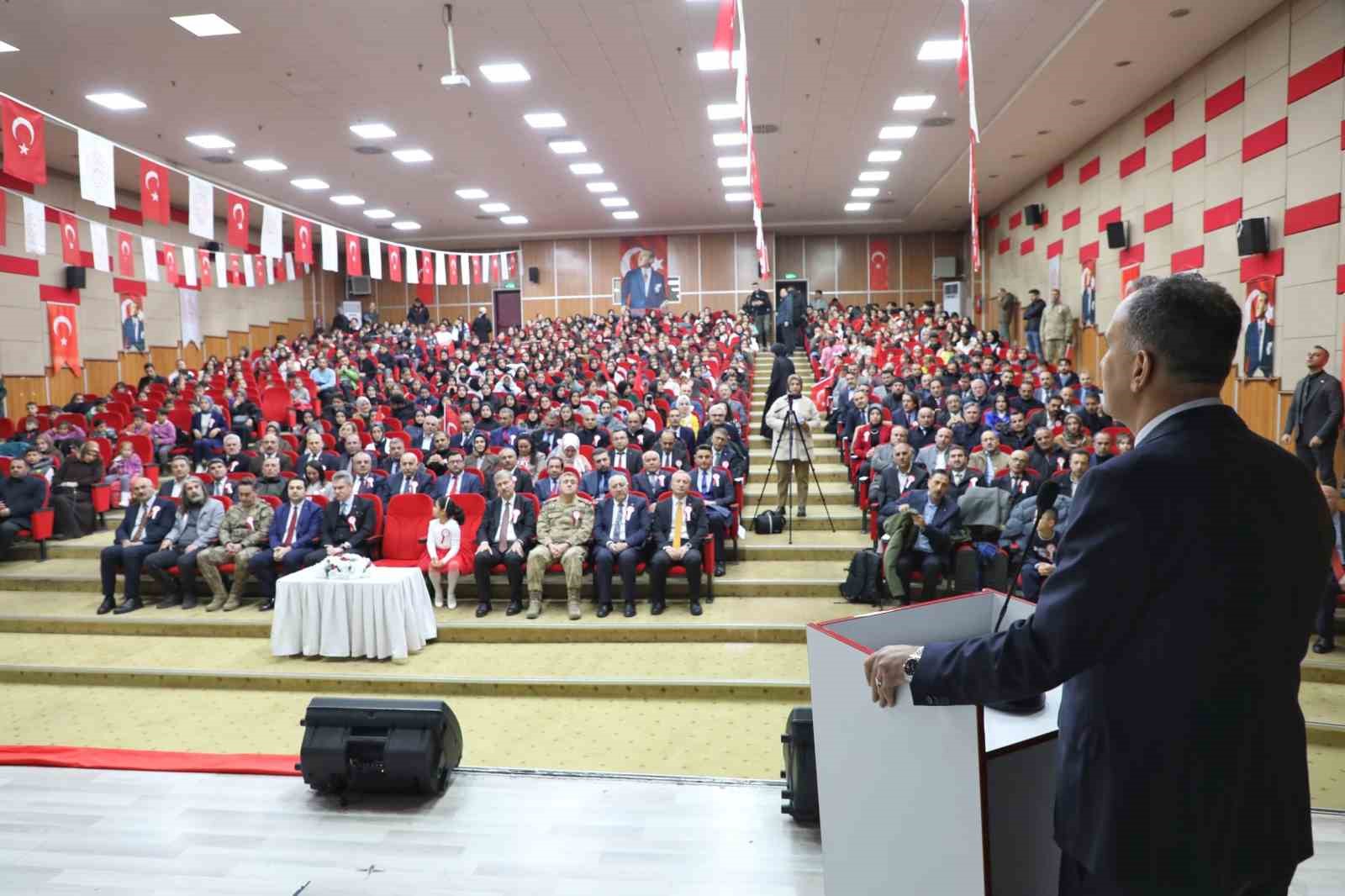 Ağrı’da İstiklal Marşı’nın kabulünün 105. yıl dönümü dolayısıyla program düzenlendi
