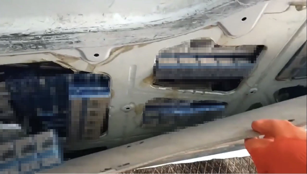 Ağrı’da kaçak sigara ve akaryakıt ele geçirildi
