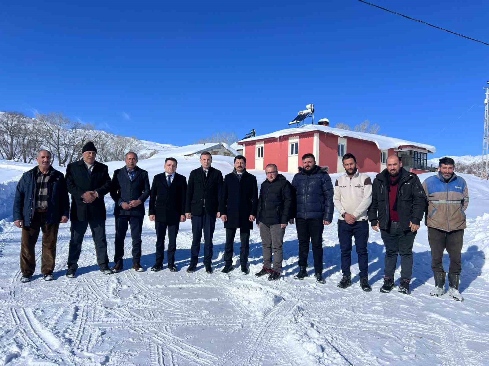 Ağrı’da kapalı köy yolları ulaşıma açılıyor
