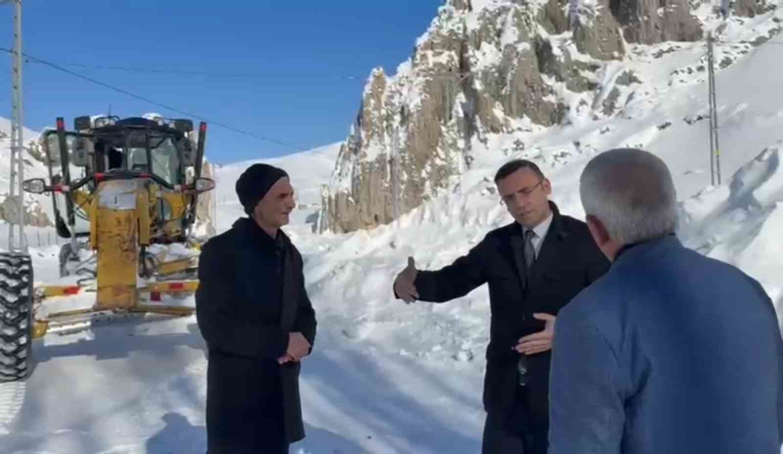 Ağrı’da kapalı köy yolları ulaşıma açılıyor
