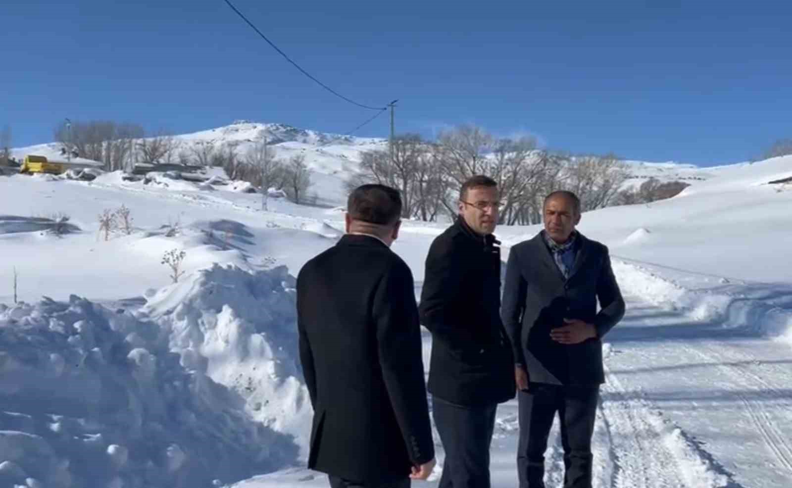 Ağrı’da kapalı köy yolları ulaşıma açılıyor
