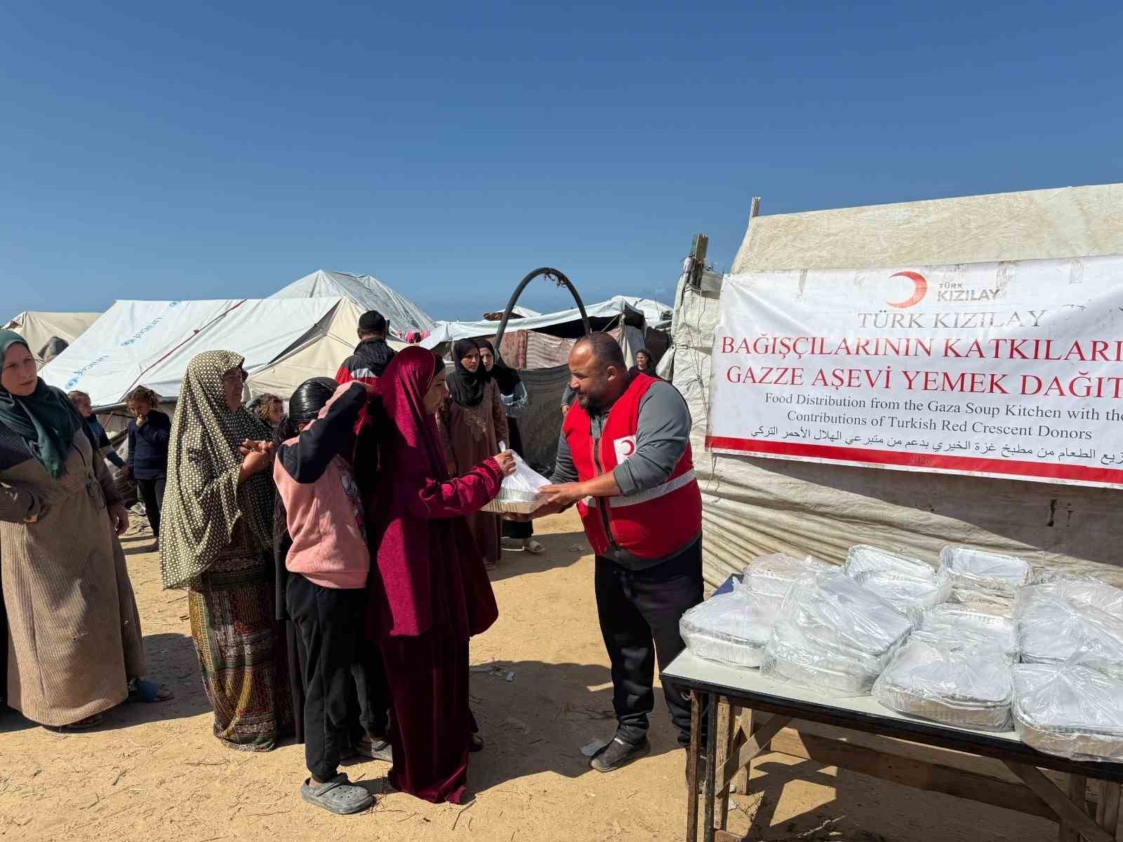 Ağrı’da öğrenciler Gazze için 650 bin lira bağış topladı
