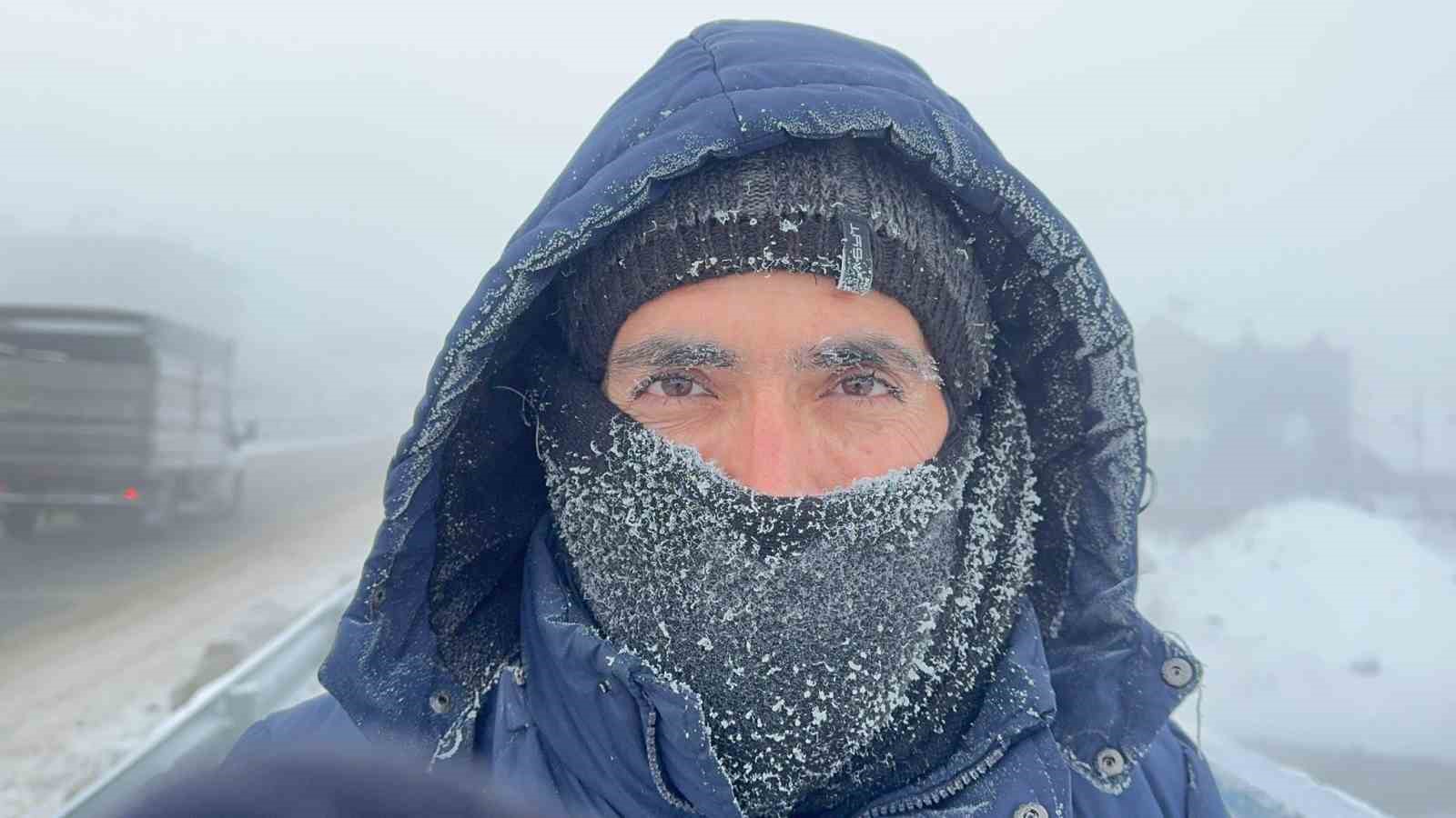 Ağrı’da Sibirya soğukları hayatı durma noktasına getirdi
