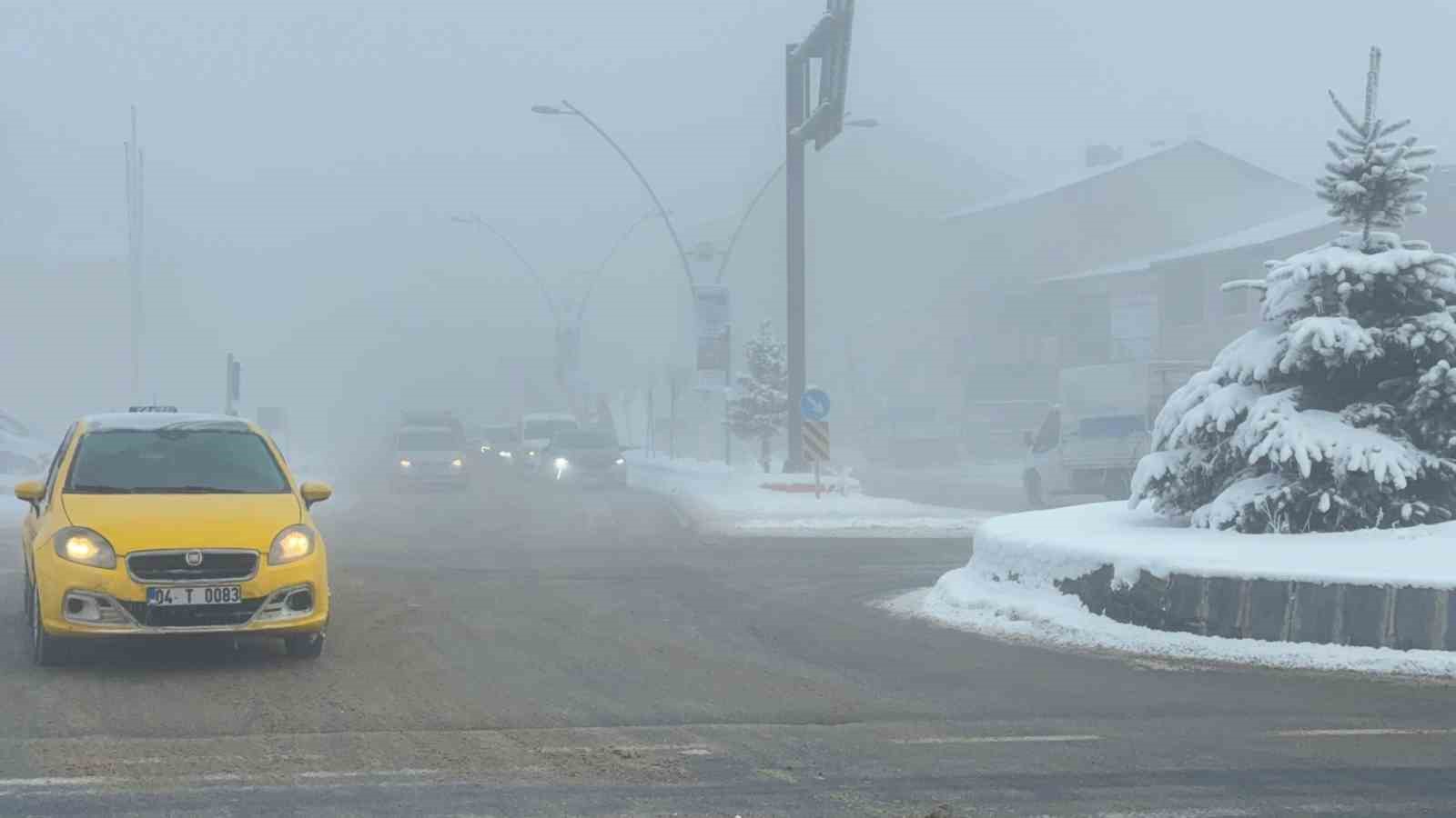 Ağrı’da Sibirya soğukları hayatı durma noktasına getirdi
