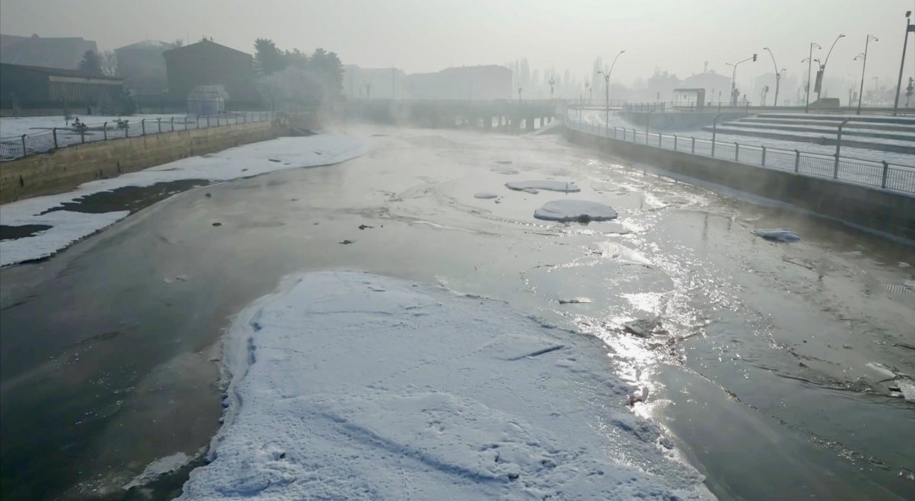 Ağrı’da soğuk hava etkisini göstermeye devam ediyor
