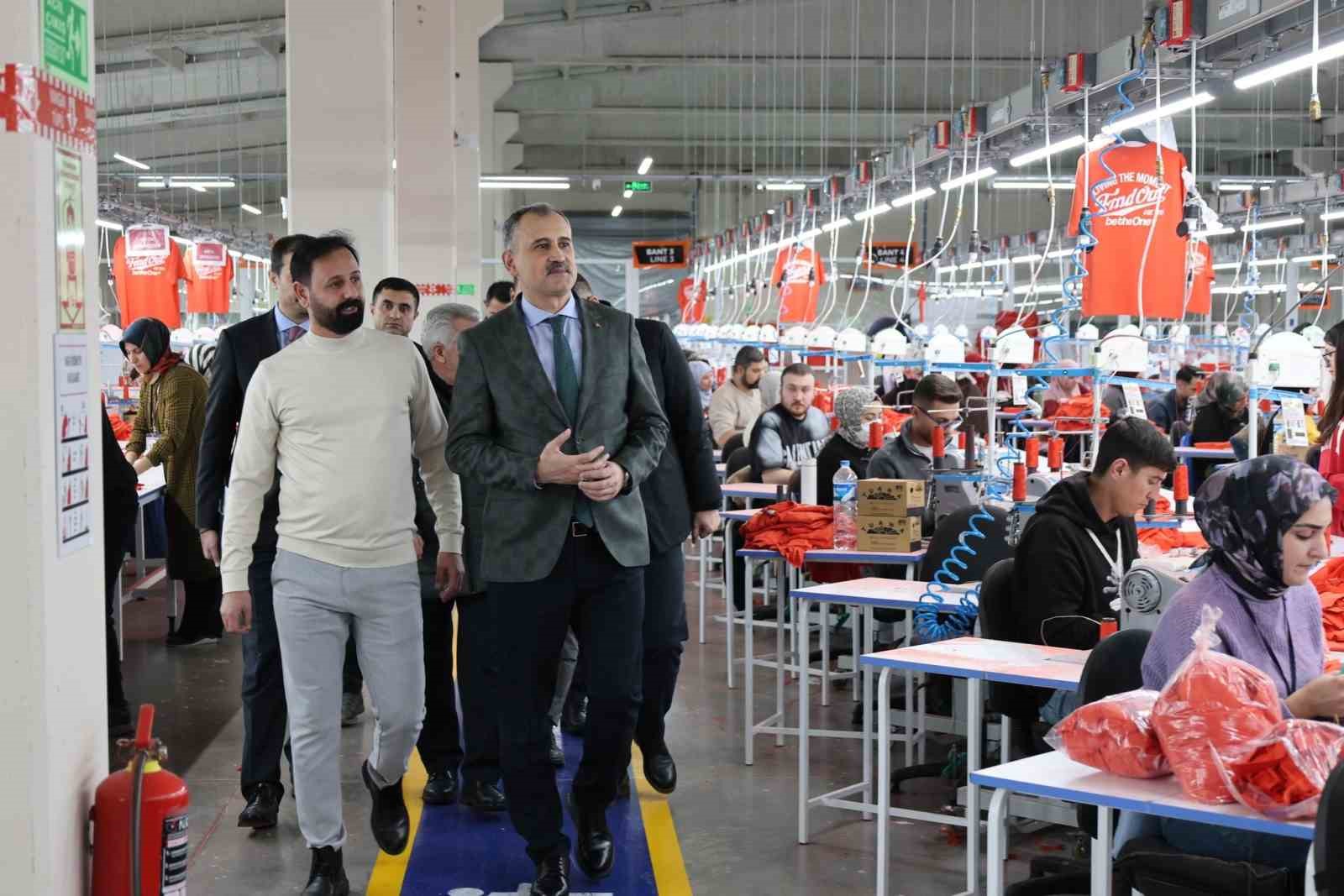 Ağrı’da Tekstilkent’ten istihdama bin 417 kişilik katkı
