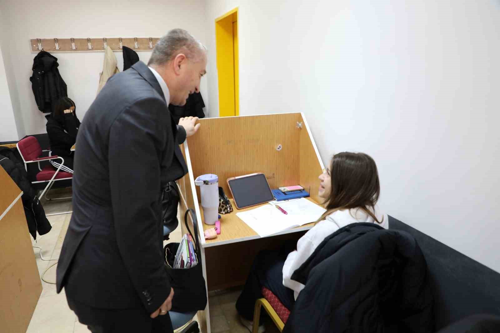 Ağrı’da YKS’ye hazırlık süreci yakından takip ediliyor
