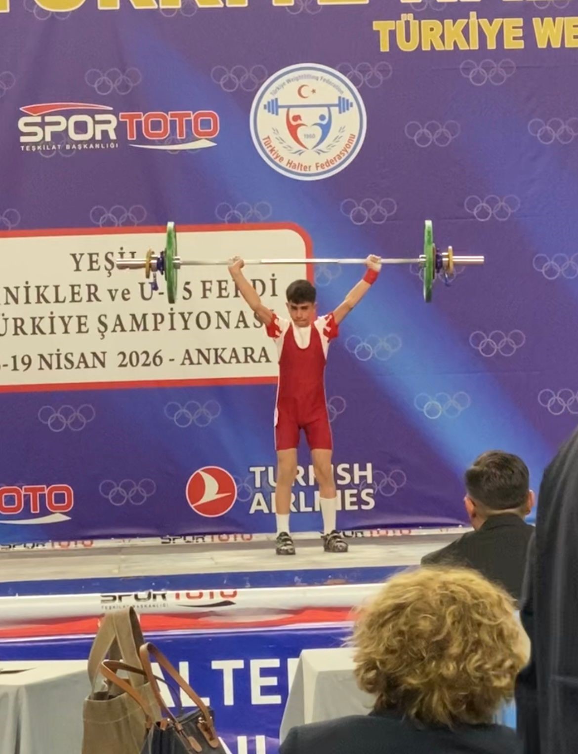 Ağrılı öğrenci halterde Türkiye şampiyonu oldu
