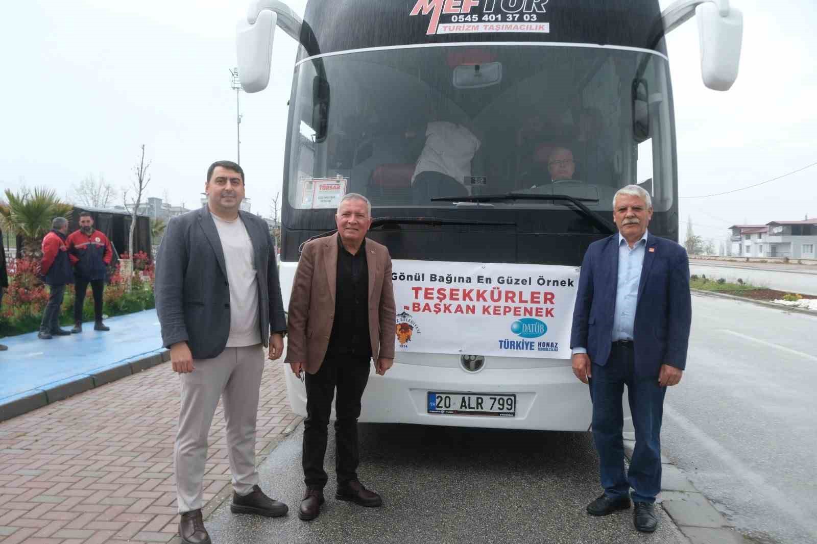 Ahıska Türkleri ata topraklarına uğurlandı
