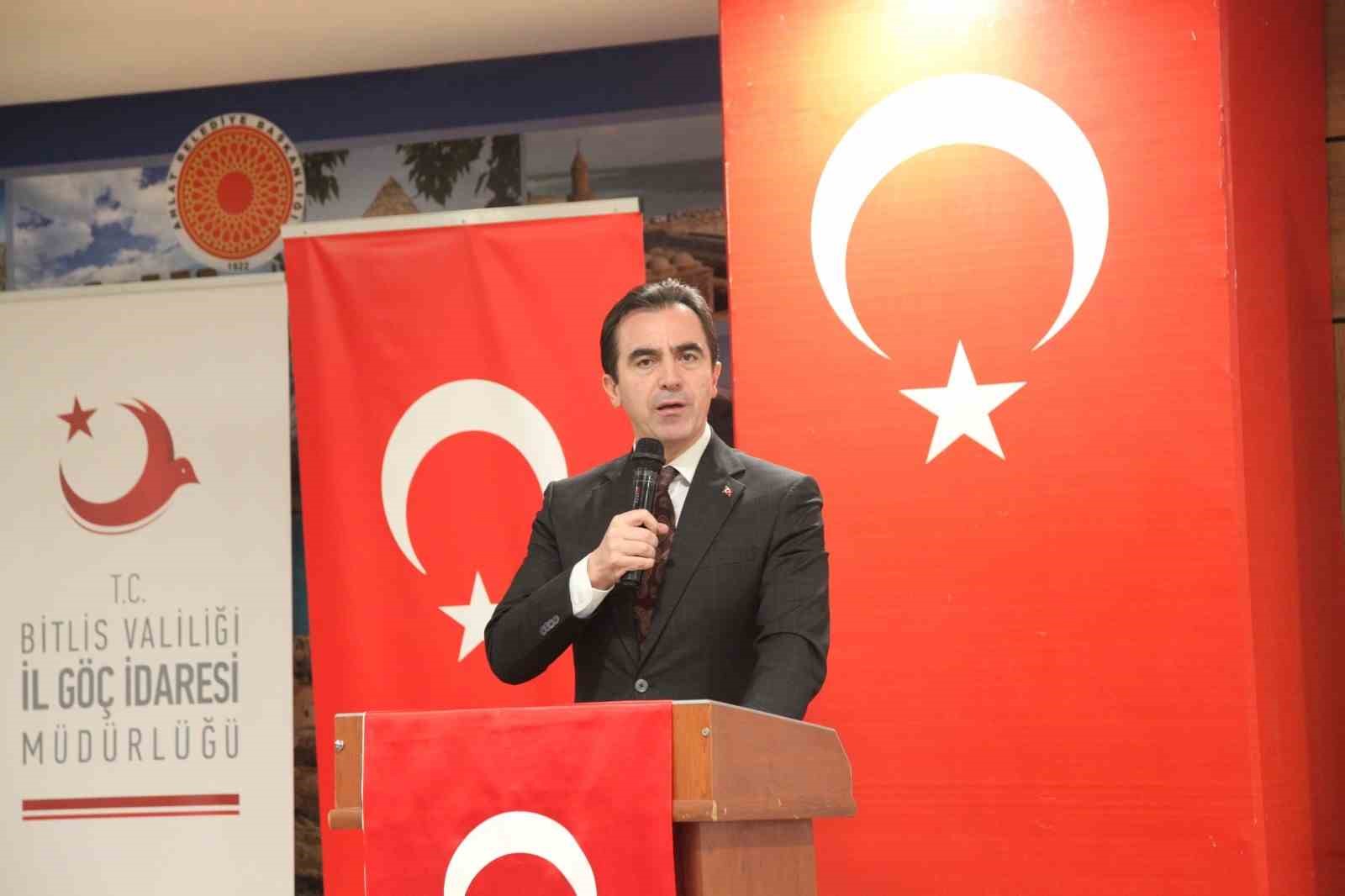 Ahlat’taki Ahıska Türkleri iftar sofrasında bir araya geldi
