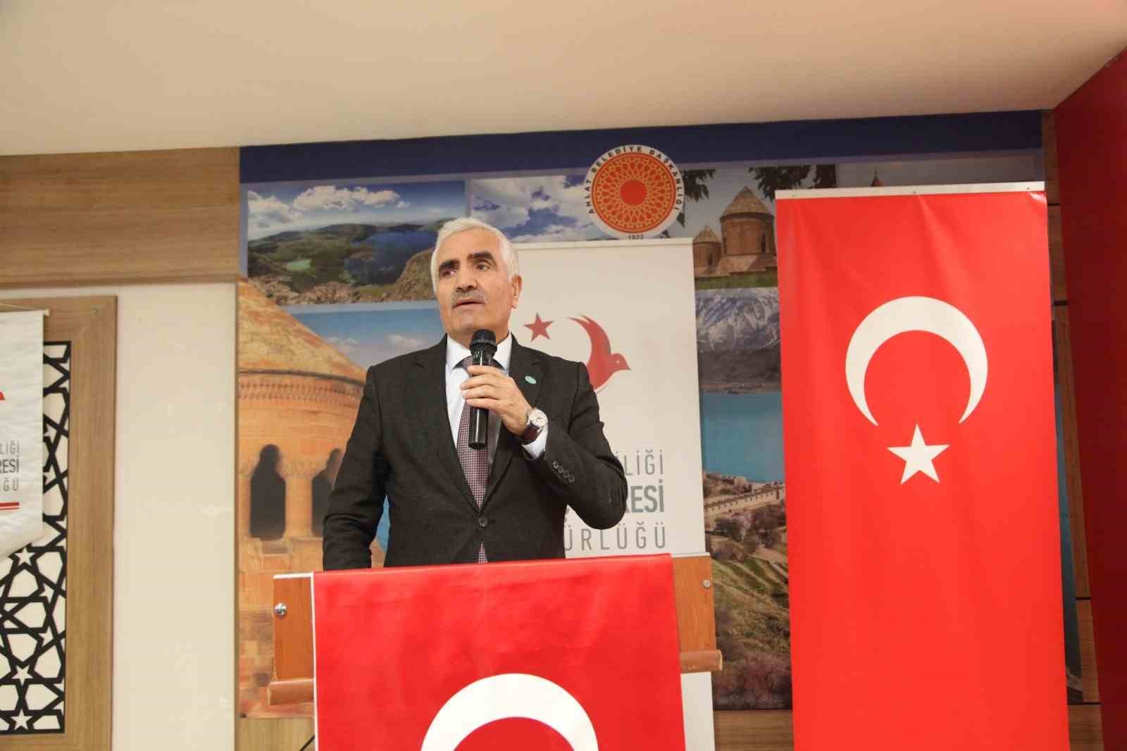 Ahlat’taki Ahıska Türkleri iftar sofrasında bir araya geldi
