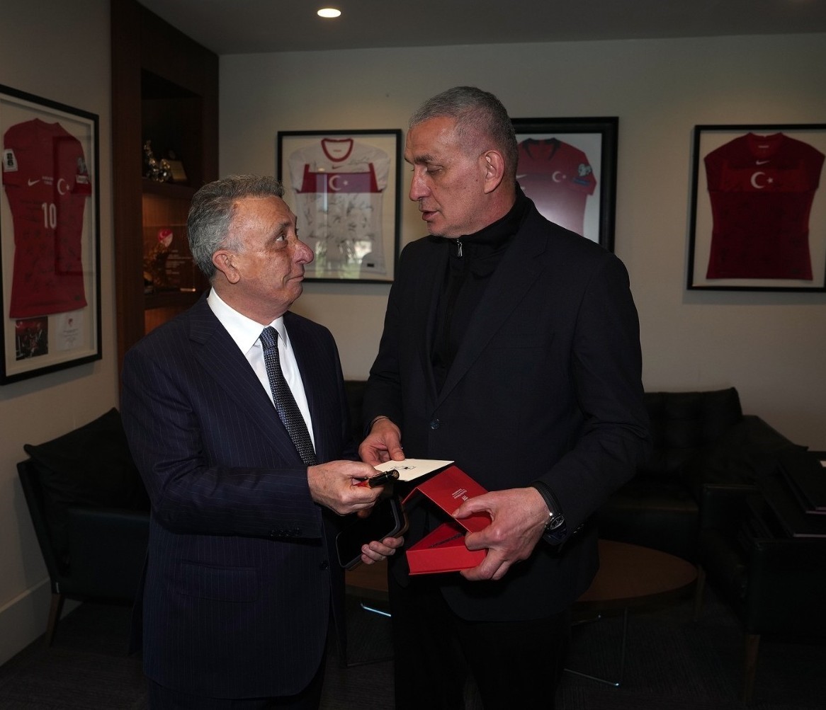 Ahmet Nur Çebi’den, TFF Başkanı Hacıosmanoğlu’na ziyaret
