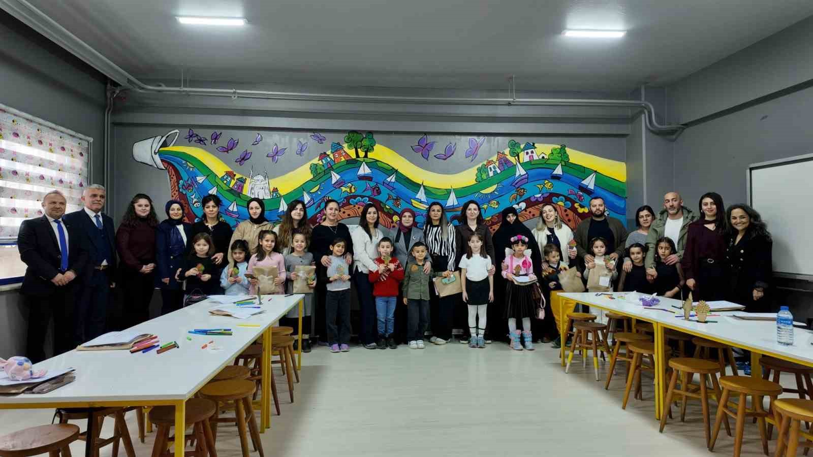 Aileler masal atölyesinde buluştu
