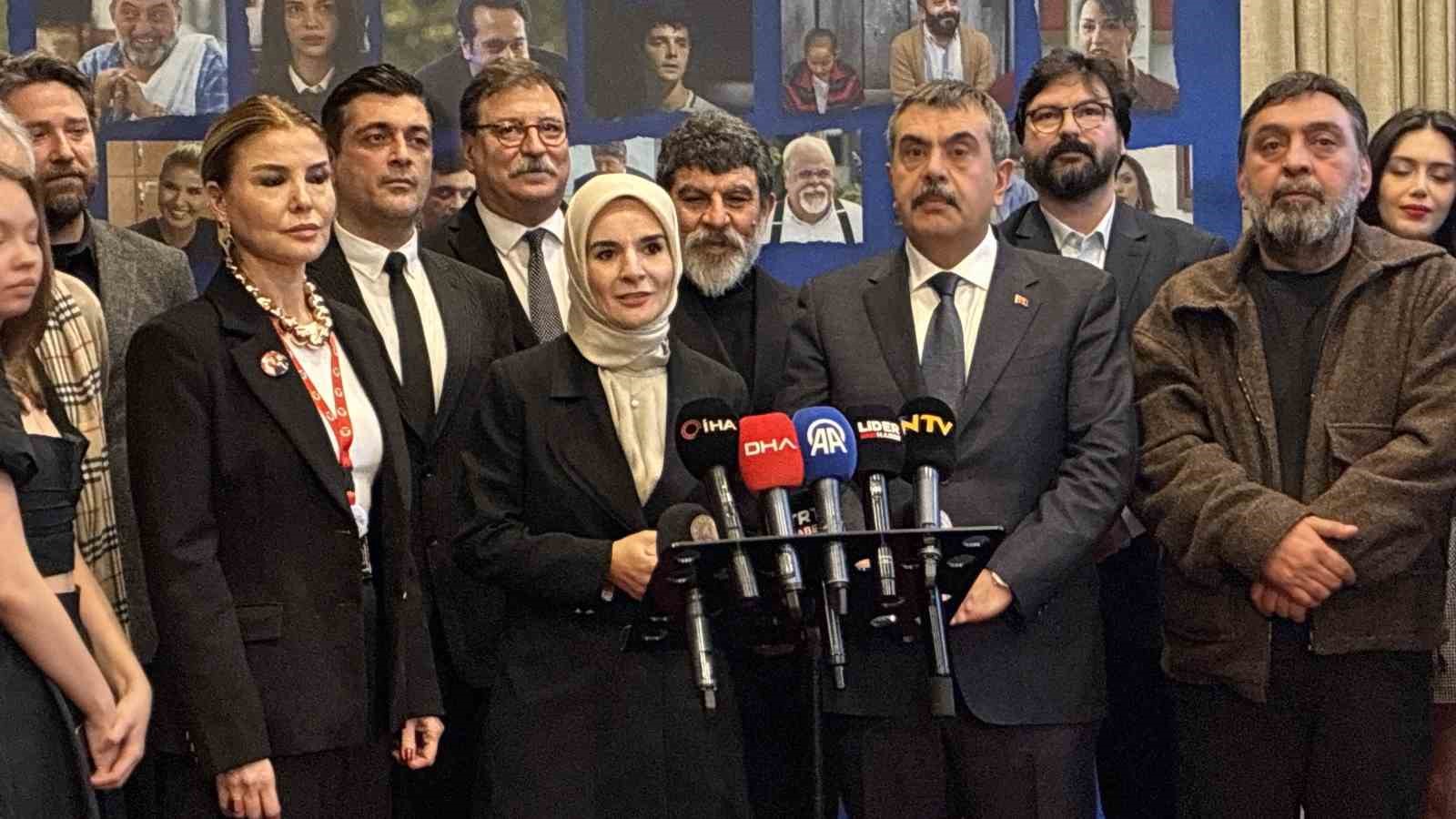 "Ailem" dizisinin ikinci sezonu Bakan Tekin ve Bakan Göktaş’ın katılımıyla tanıtıldı
