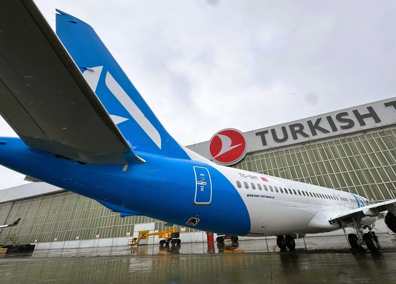 AJet filosuna 3 yeni nesil uçak daha katıldı
