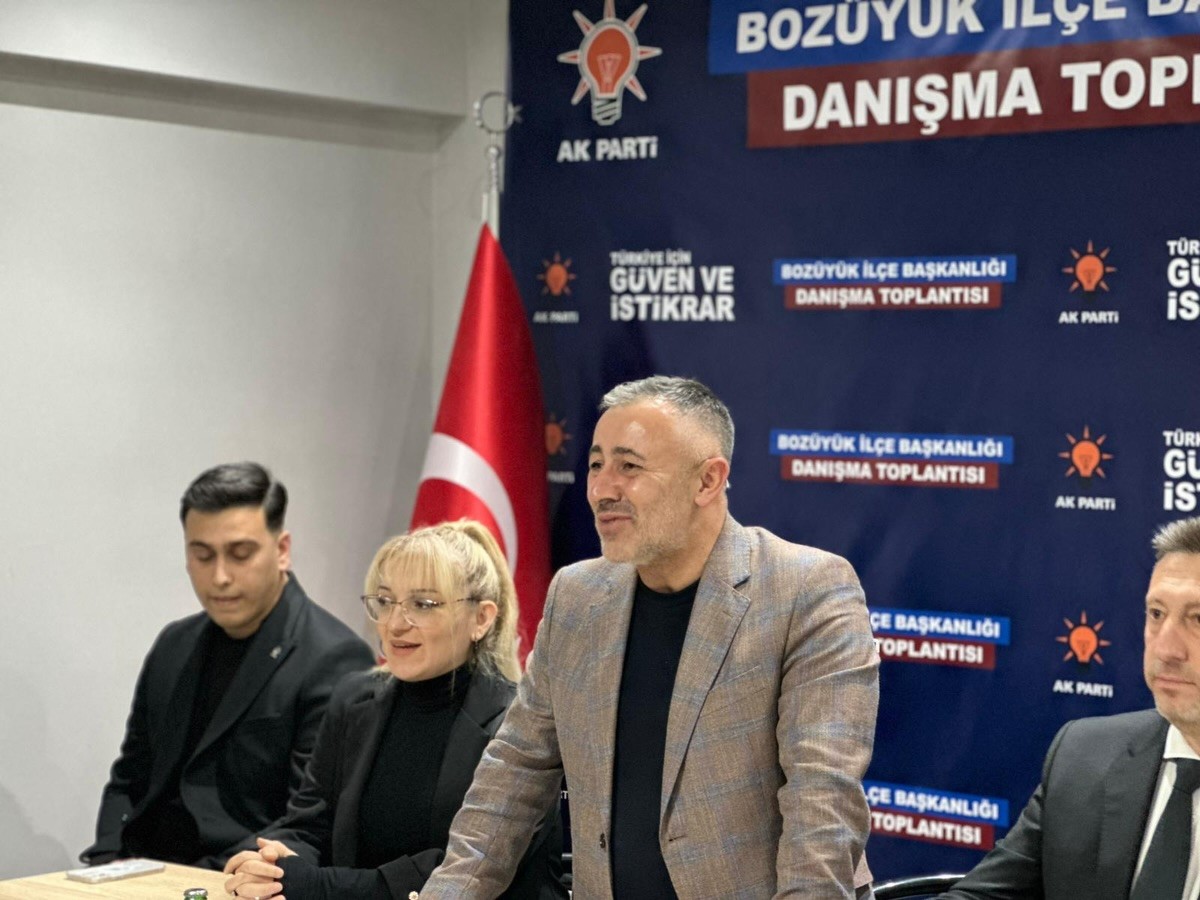 AK Parti Bozüyük’te danışma toplantısı yapıldı
