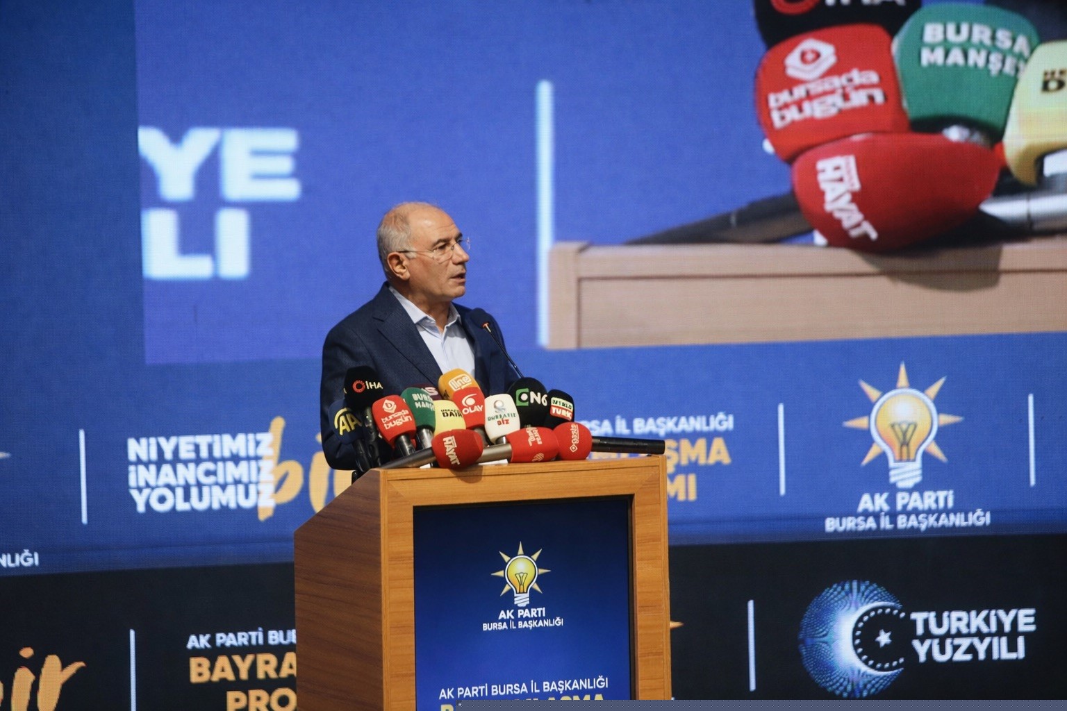 AK Parti Bursa’da bayramlaşma programı: Birlik, hizmet ve teşkilat vurgusu
