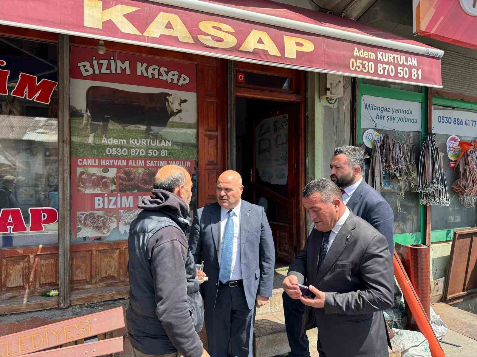 AK Parti Digor’da gövde gösterisi yaptı
AK Parti Digor’da gövde gösterisi yaptı