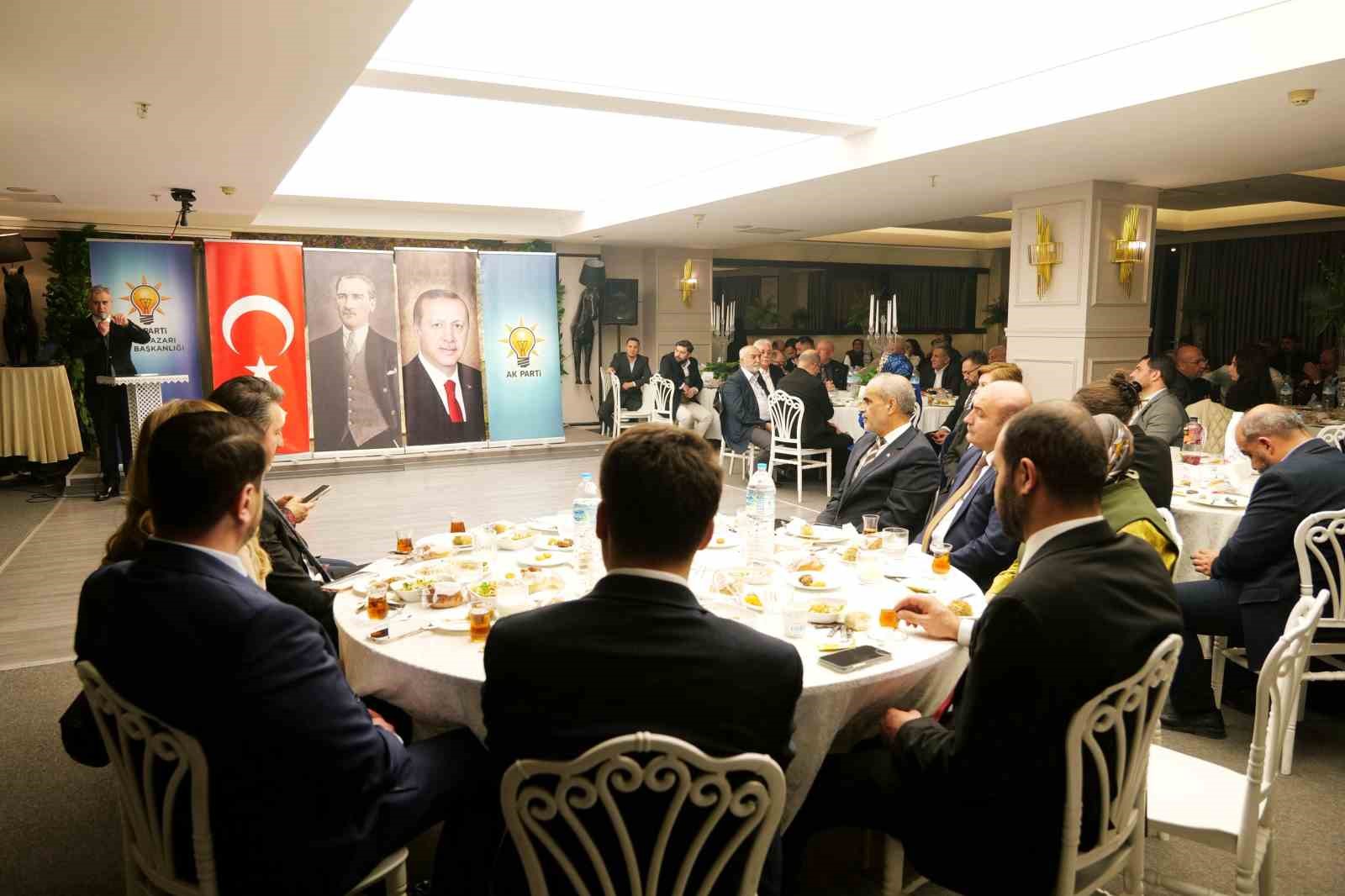 AK Parti Eskişehir Teşkilatı iftarda buluştu
