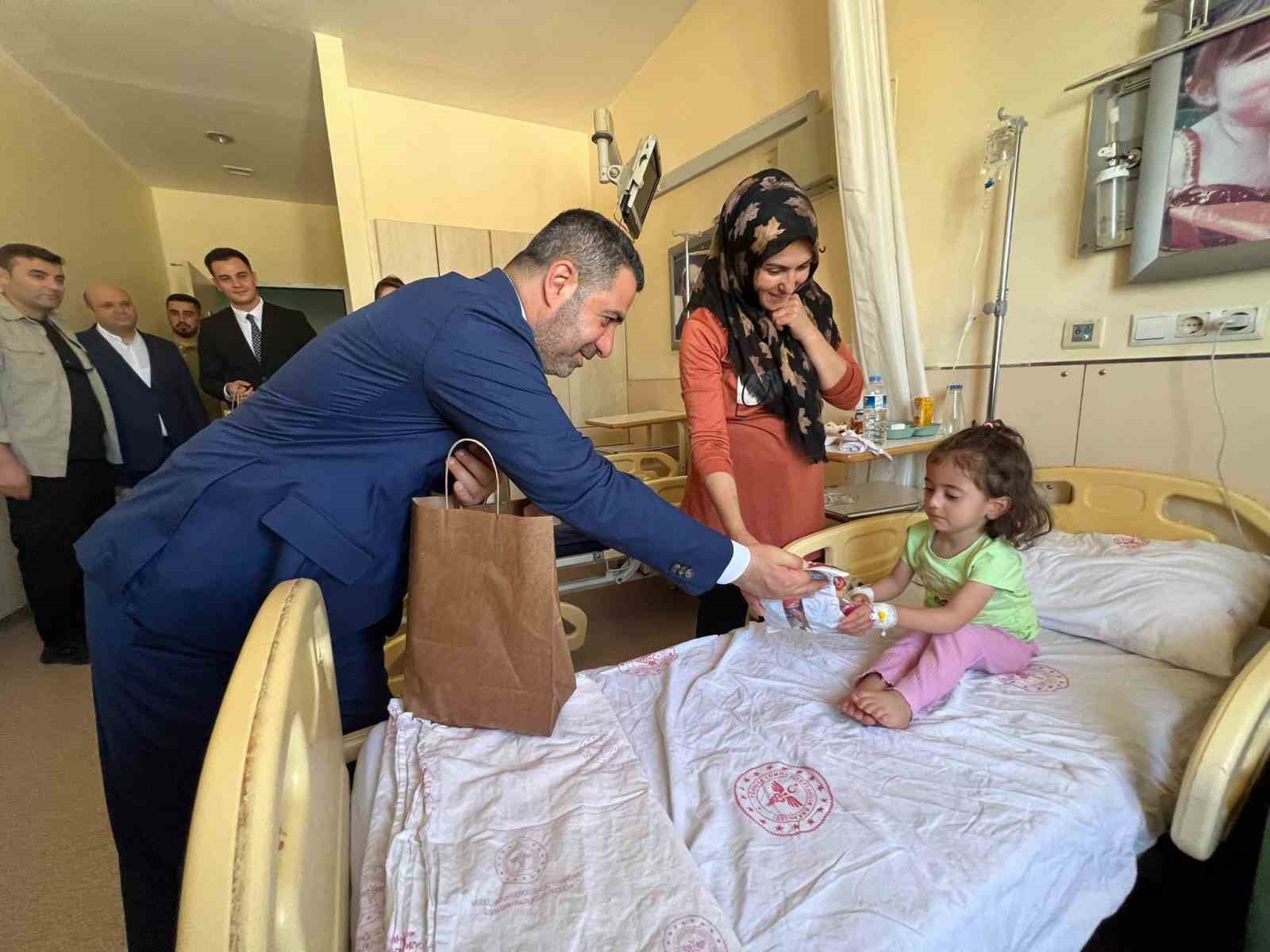 AK Parti Gaziantep Milletvekili Bünyamin Bozgeyik: "23 Nisan çocuklarımızın umudunun sembolüdür"
