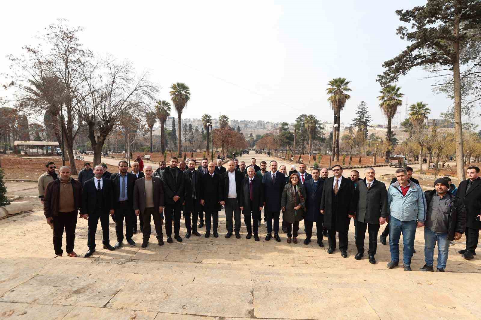 AK Parti Gaziantep Milletvekili Bünyamin Bozgeyik: "Halep huzura koşuyor"
