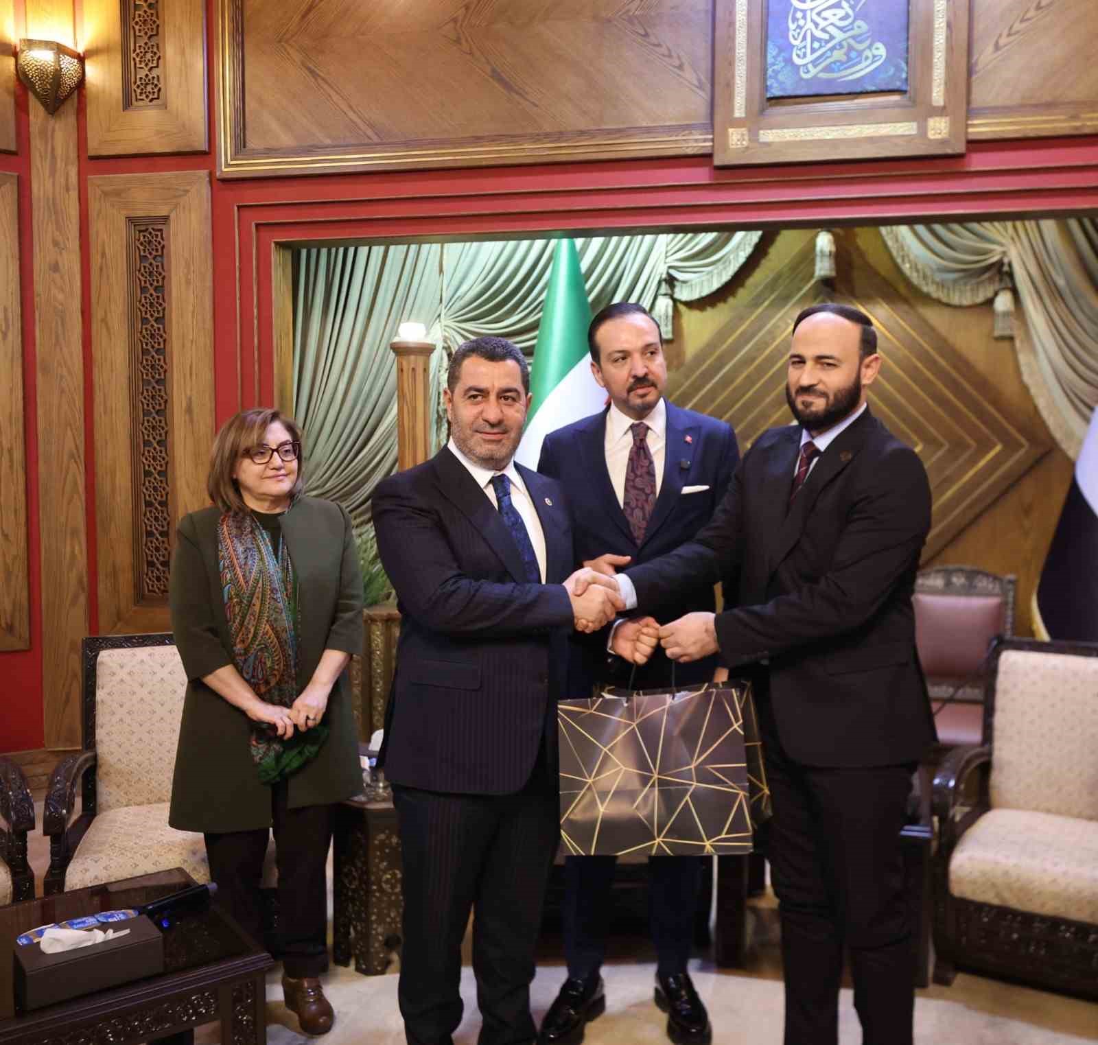 AK Parti Gaziantep Milletvekili Bünyamin Bozgeyik: "Halep huzura koşuyor"
