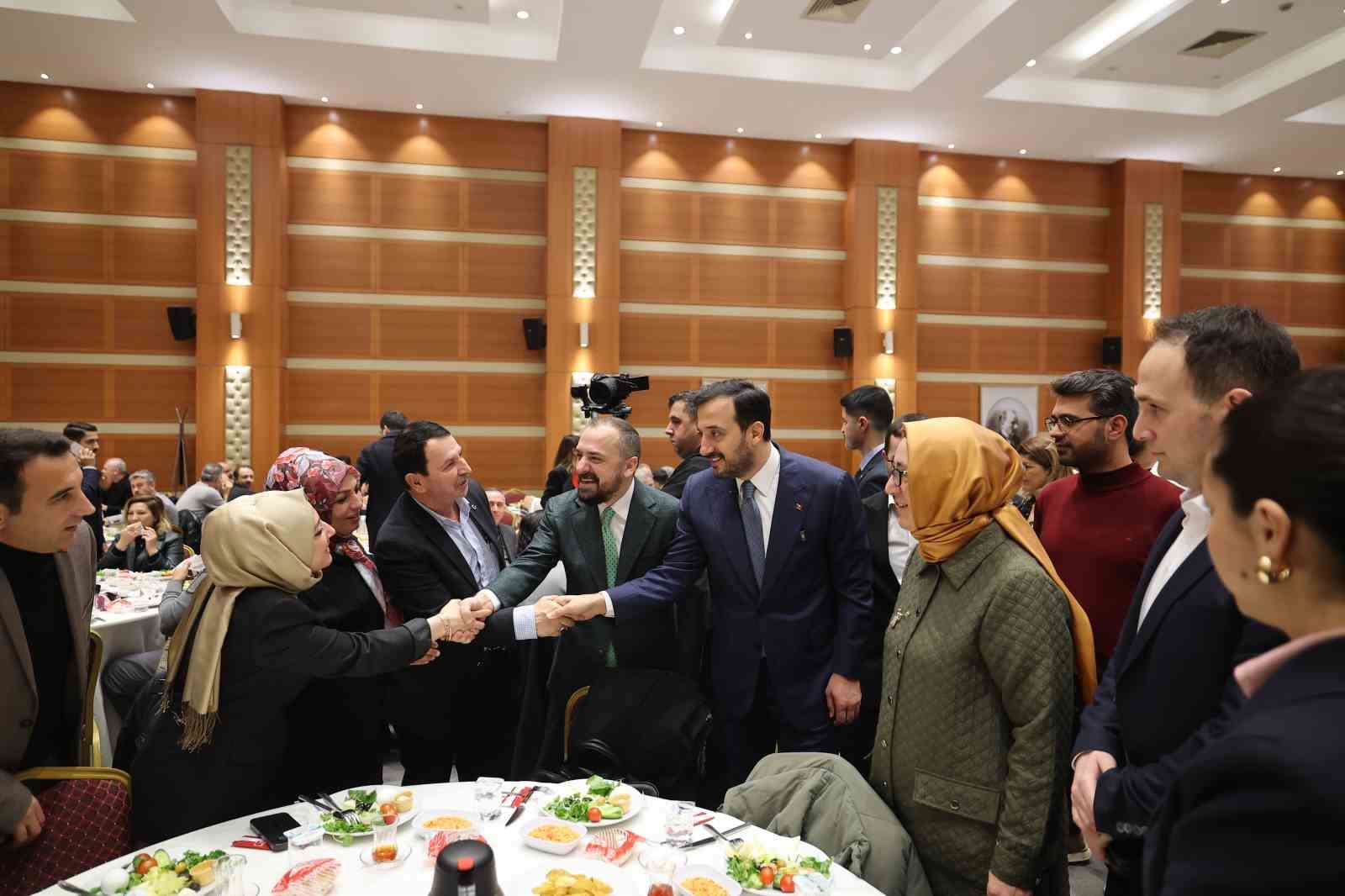 AK Parti Genel Başkan Yardımcısı Acar: "İsrail, 2023’ten bu yana Gazze’de yürüttüğü kanlı saldırılarda 270’e yakın gazeteci kardeşimizin hayatına kastetti"
