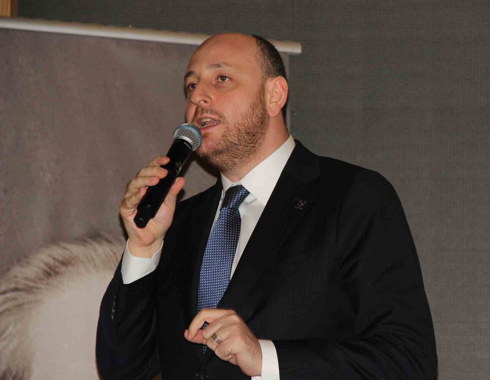 AK Parti Genel Başkan Yardımcısı Büyükgümüş: "Recep Tayyip Erdoğan’ı yeniden Cumhurbaşkanı seçeceğiz"
AK Parti Genel Başkan Yardımcısı Büyükgümüş: "Recep Tayyip Erdoğan’ı yeniden Cumhurbaşkanı seçeceğiz"