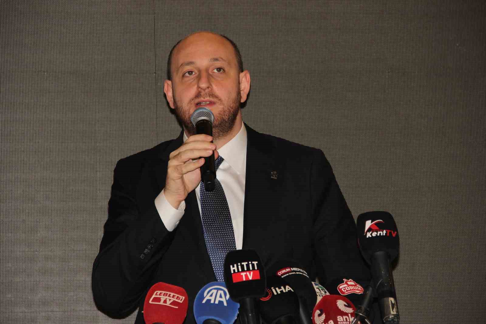 AK Parti Genel Başkan Yardımcısı Büyükgümüş: "Recep Tayyip Erdoğan’ı yeniden Cumhurbaşkanı seçeceğiz"
AK Parti Genel Başkan Yardımcısı Büyükgümüş: "Recep Tayyip Erdoğan’ı yeniden Cumhurbaşkanı seçeceğiz"