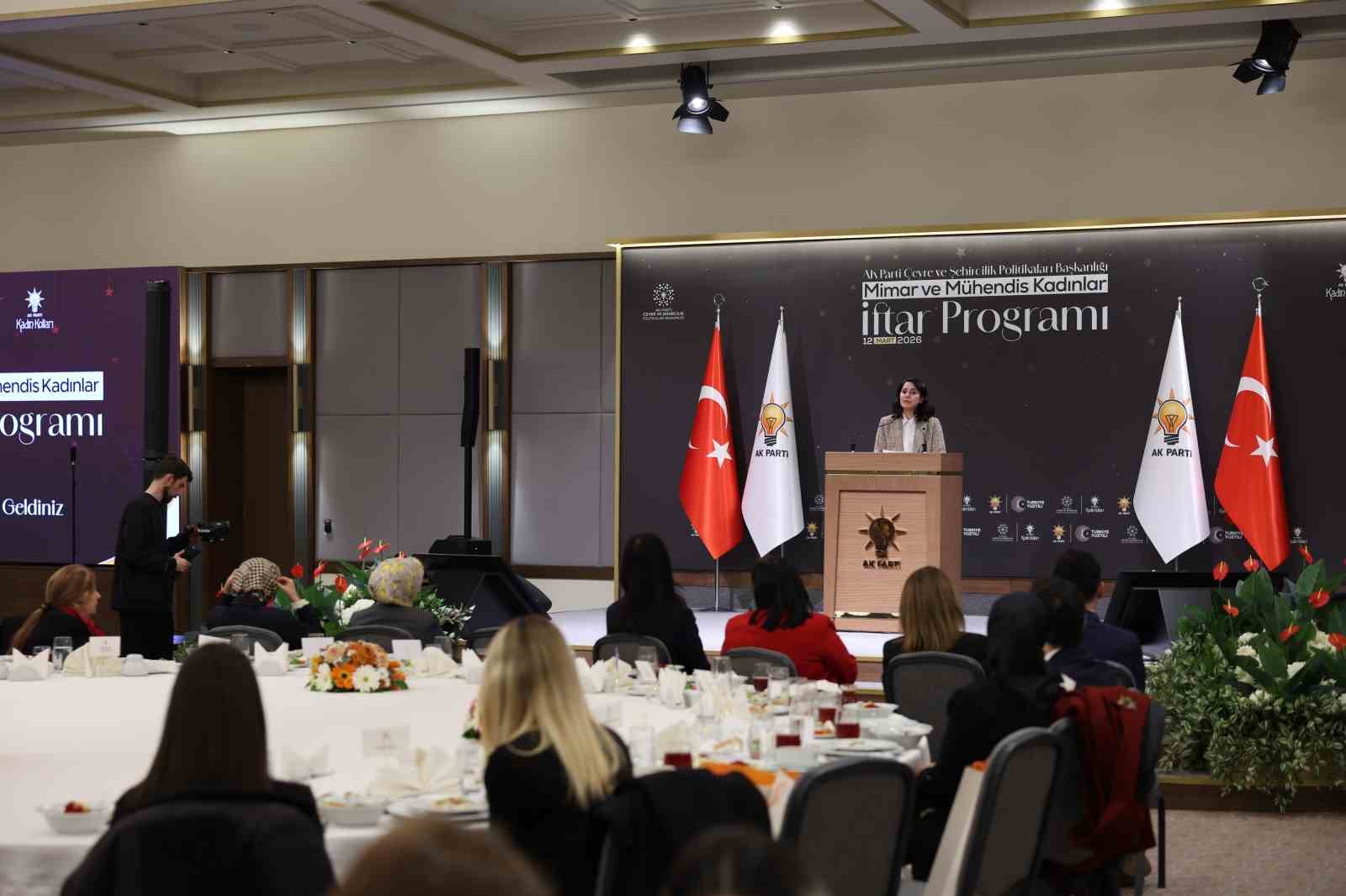 AK Parti Genel Başkan Yardımcısı Tuncer: "Türkiye, üç boyutlu kentsel tasarım temelli yeni bir döneme hazırlanmaktadır"
