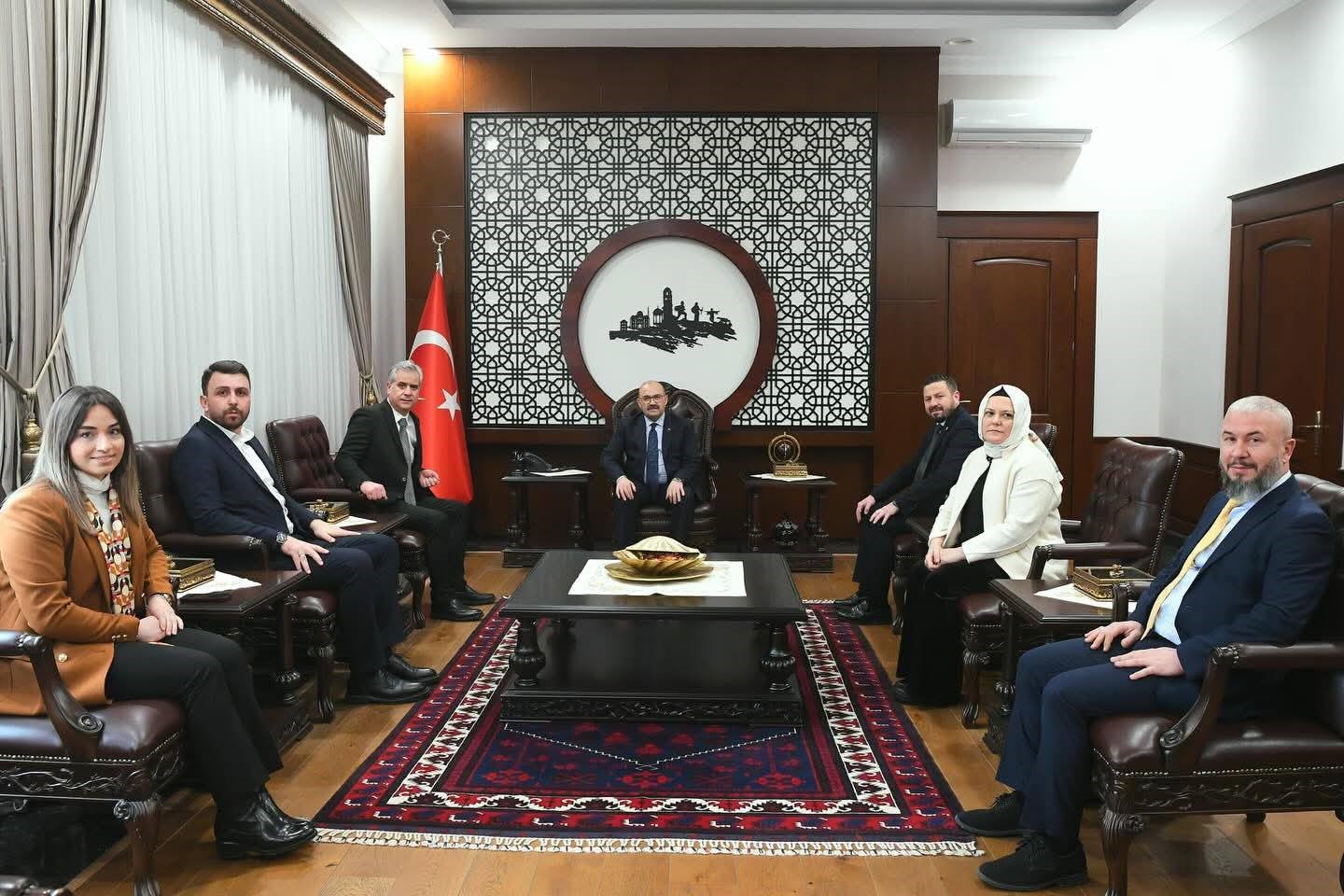AK Parti Genel Başkan Yardımcısı Yalçın’dan Suriye vurgusu: "Gelinen noktada hem rejim devrildi hem de terör yapılanması tasfiye aşamasına geldi"
AK Parti Genel Başkan Yardımcısı Yalçın’dan Suriye vurgusu: "Gelinen noktada hem rejim devrildi hem de terör yapılanması tasfiye aşamasına geldi"