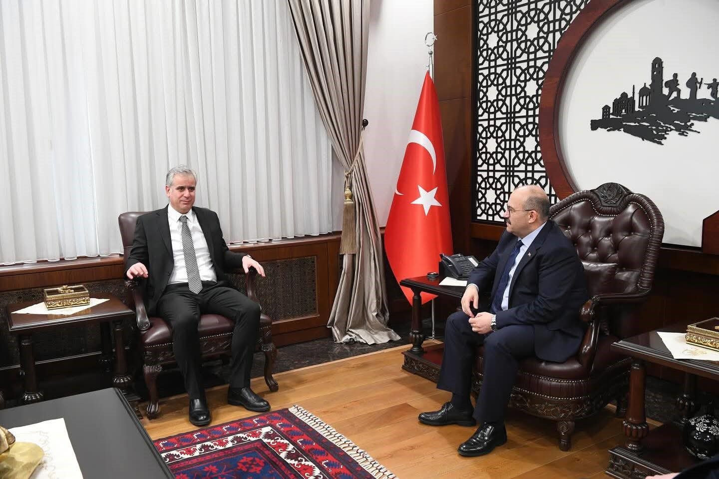 AK Parti Genel Başkan Yardımcısı Yalçın’dan Suriye vurgusu: "Gelinen noktada hem rejim devrildi hem de terör yapılanması tasfiye aşamasına geldi"
AK Parti Genel Başkan Yardımcısı Yalçın’dan Suriye vurgusu: "Gelinen noktada hem rejim devrildi hem de terör yapılanması tasfiye aşamasına geldi"