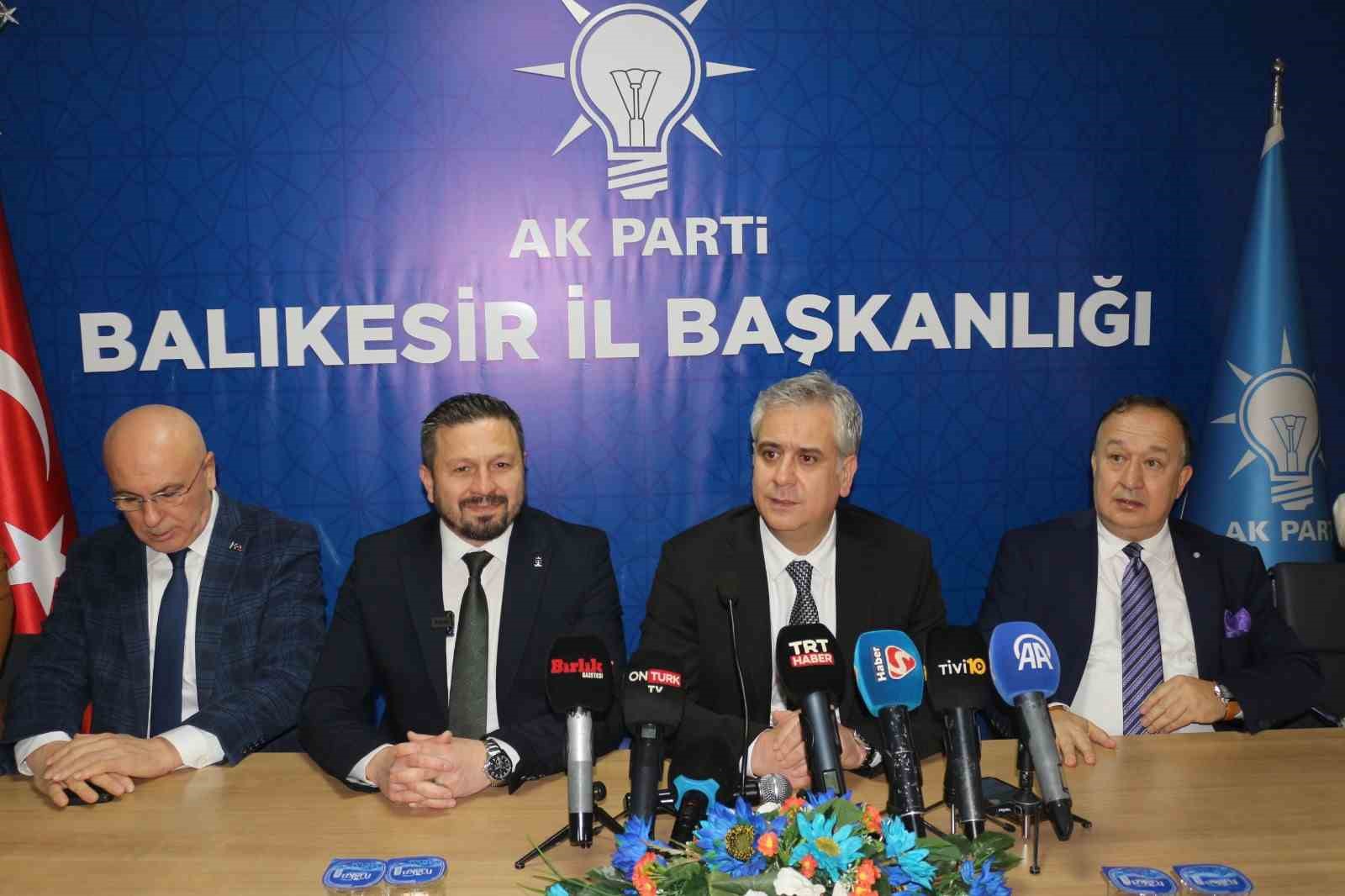 AK Parti Genel Başkan Yardımcısı Yalçın’dan Suriye vurgusu: "Gelinen noktada hem rejim devrildi hem de terör yapılanması tasfiye aşamasına geldi"
AK Parti Genel Başkan Yardımcısı Yalçın’dan Suriye vurgusu: "Gelinen noktada hem rejim devrildi hem de terör yapılanması tasfiye aşamasına geldi"
