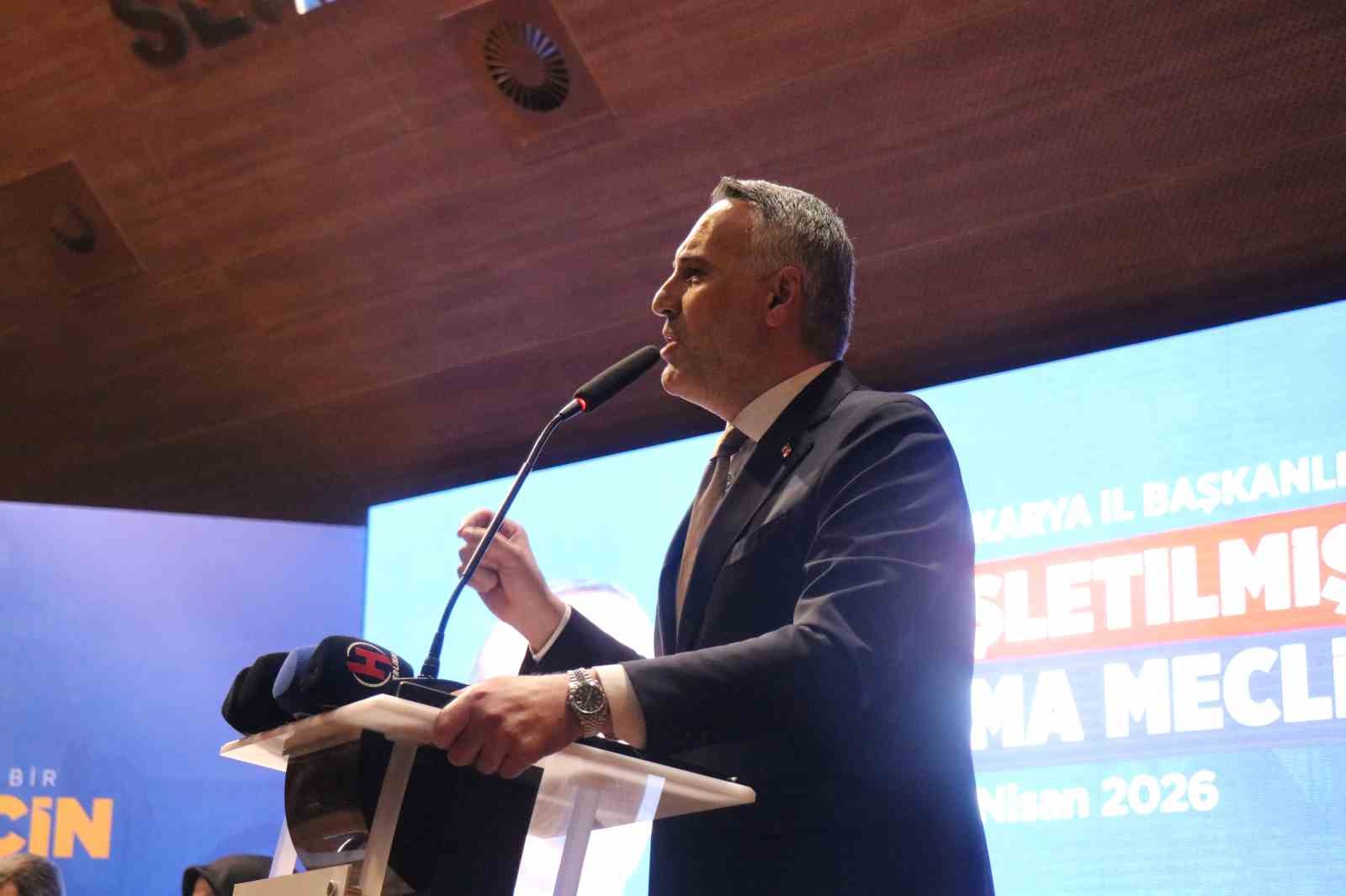 AK Parti Genel Başkan Yardımcısı Yayman: "Yenilen pehlivan güreşe doymazmış"
