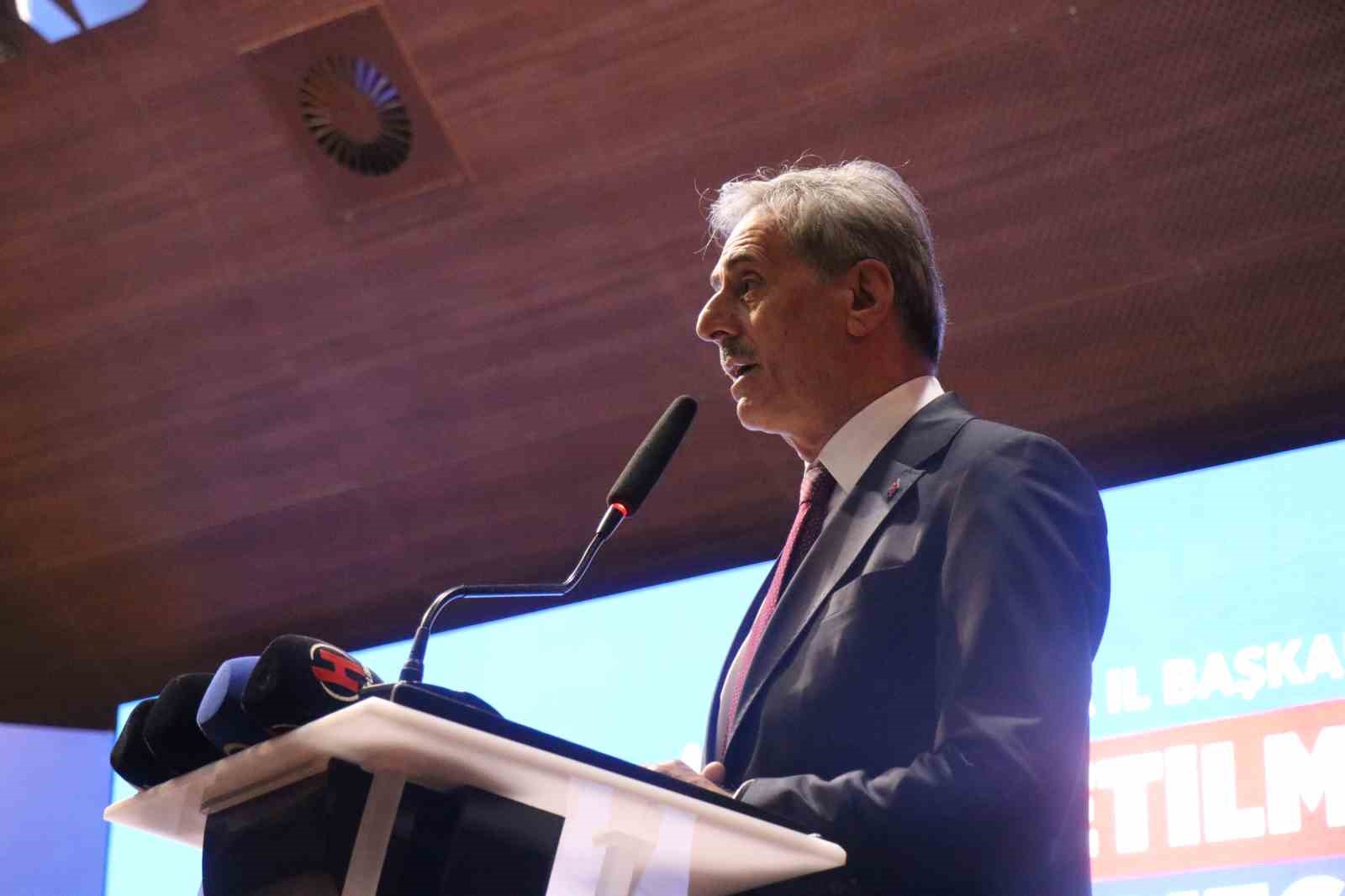 AK Parti Genel Başkan Yardımcısı Yayman: "Yenilen pehlivan güreşe doymazmış"
