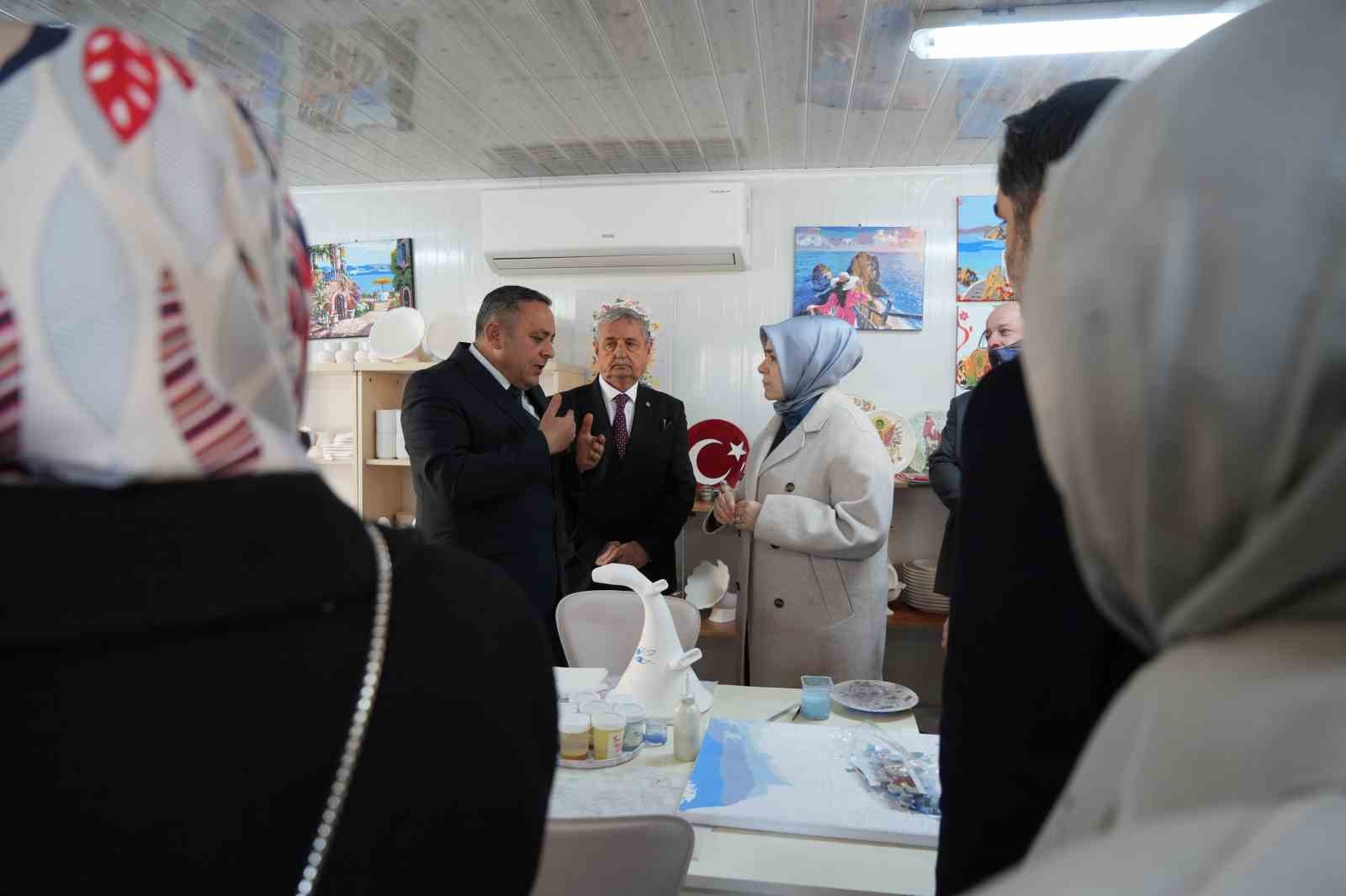 AK Parti Genel Merkez Kadın Kolları Başkanı Ercan: "Bağımlılıkla mücadelede en güçlü savunma hattı ailedir"
AK Parti Genel Merkez Kadın Kolları Başkanı Ercan: "Bağımlılıkla mücadelede en güçlü savunma hattı ailedir"