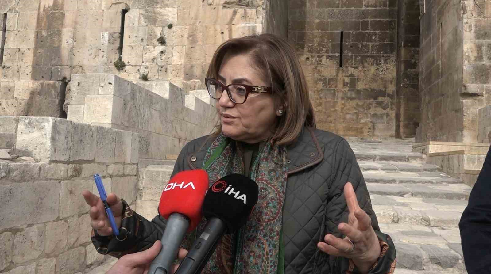 AK Parti heyetinden Halep’e çıkartma
