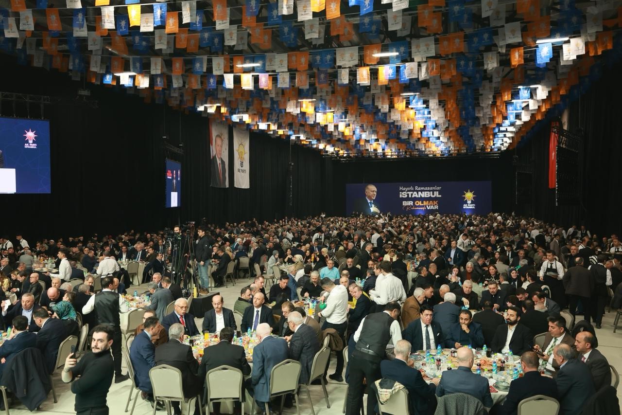 AK Parti İstanbul İl Başkanı Özdemir: "Bizler bir oldukça bölgemizde ve dünyada güven unsuru olacağız"
AK Parti İstanbul İl Başkanı Özdemir: "Bizler bir oldukça bölgemizde ve dünyada güven unsuru olacağız"