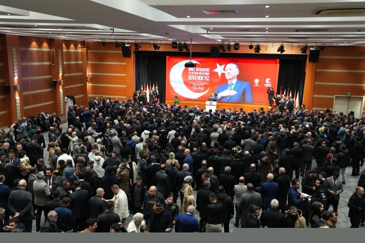 AK Parti İstanbul İl Başkanlığında bayramlaşma programı
