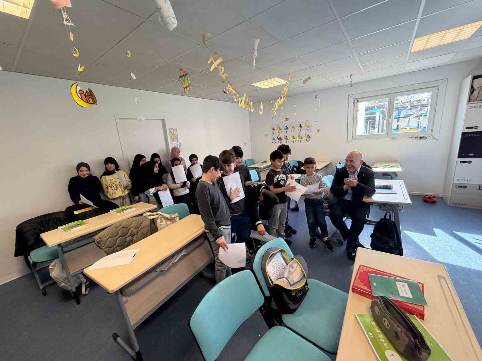 AK Parti İstanbul Milletvekili Soylu: "Avrupa’daki Türkler yükseliyor"
