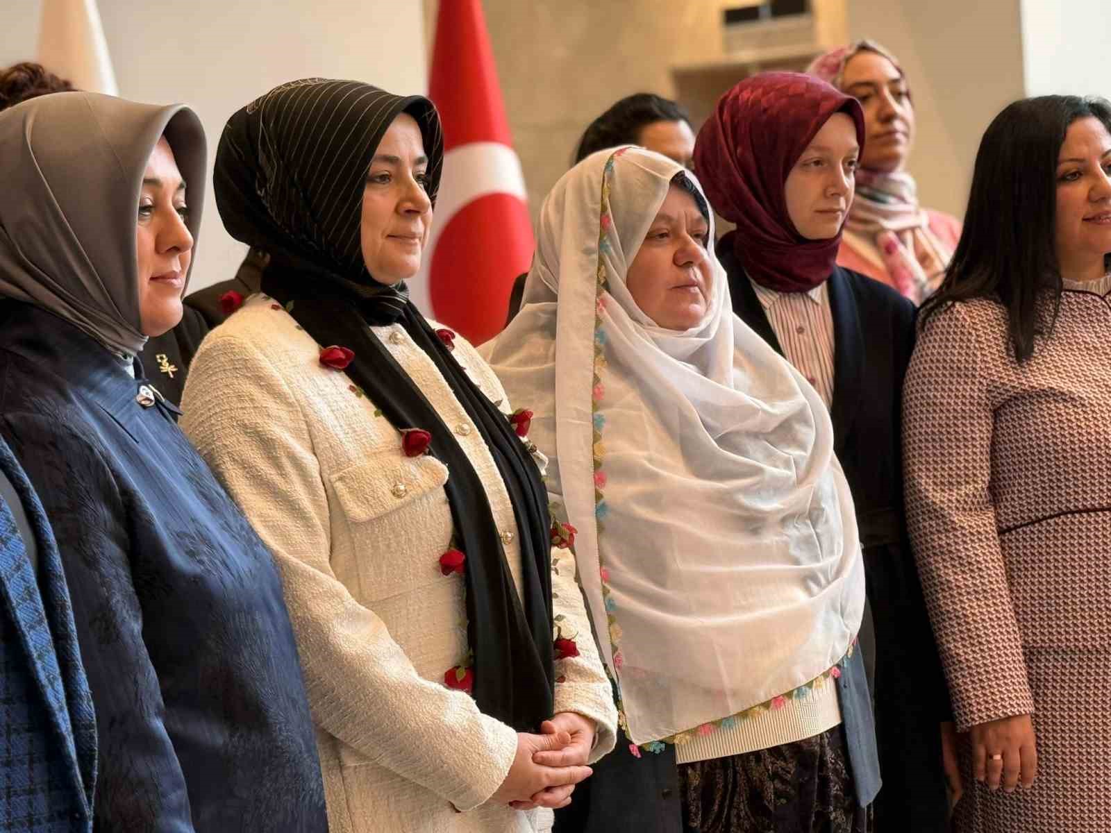 AK Parti Kadın Kolları Başkanı Ercan: "Zeynep Güneş’e yapılan düpedüz kadına yönelik zihinsel şiddettir"
