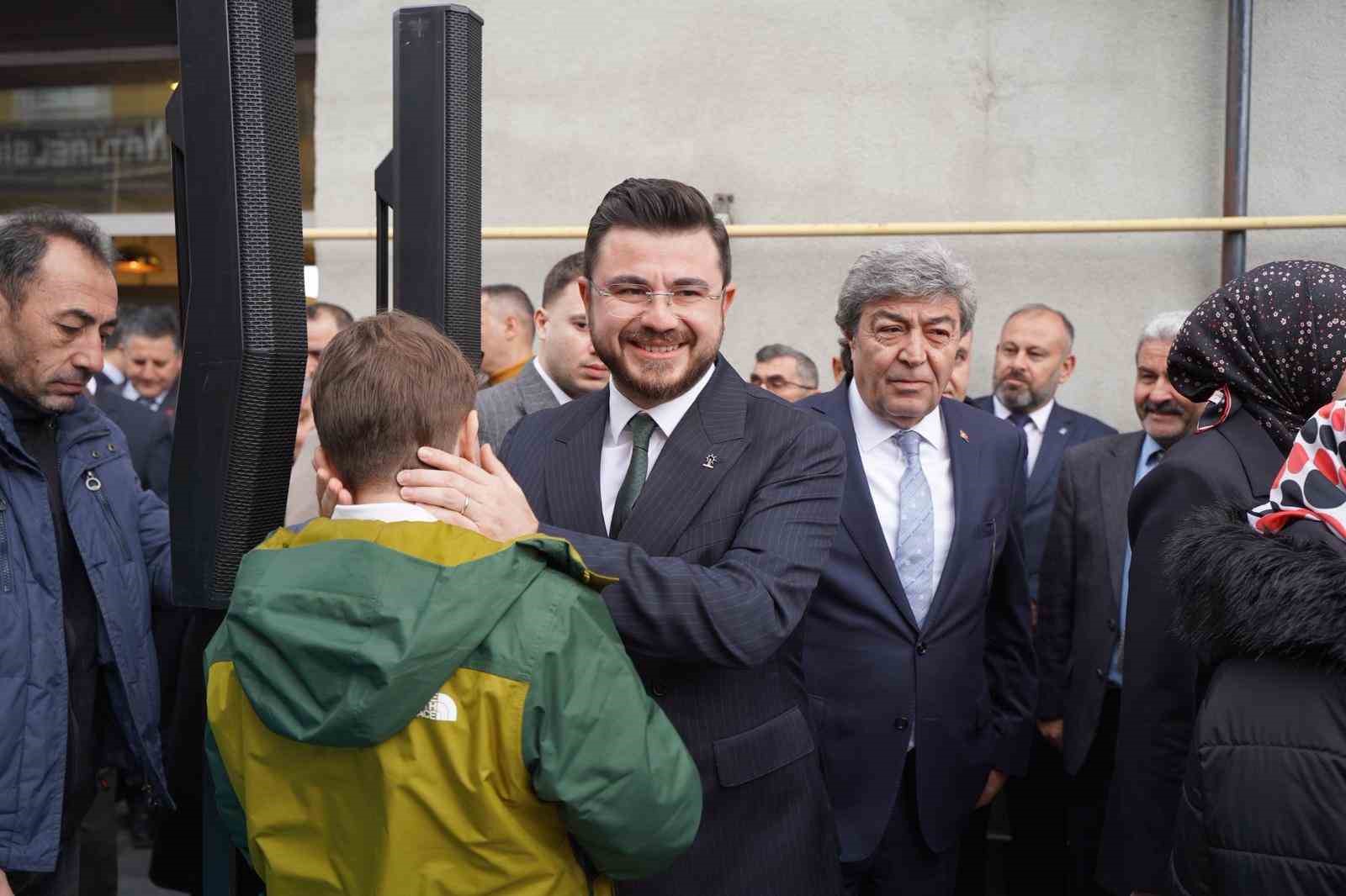 AK Parti Kayseri’de bayramlaştı
