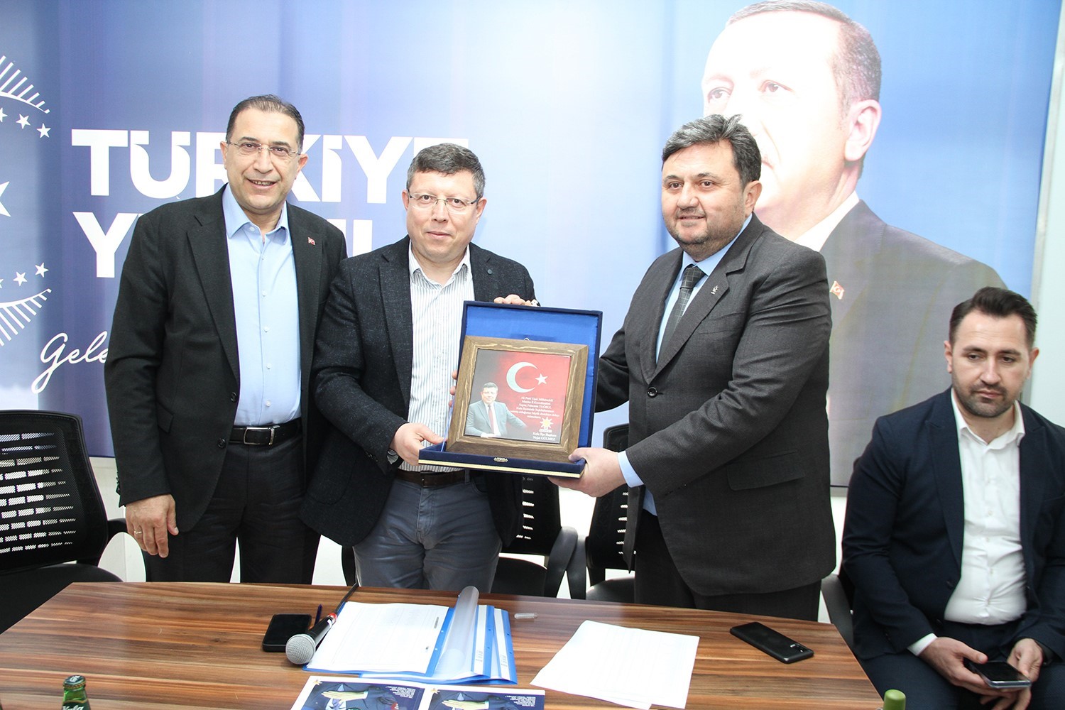 AK Parti Kula’da Mahalle Başkanları Toplantısı gerçekleştirildi
