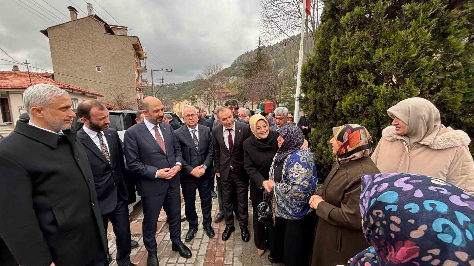 AK Parti Kütahya İl Başkanı Erenler: "Sultanbağı Kentsel Dönüşüm Projesi ile tarih korunarak güvenli yaşam alanları oluşturulacak"
