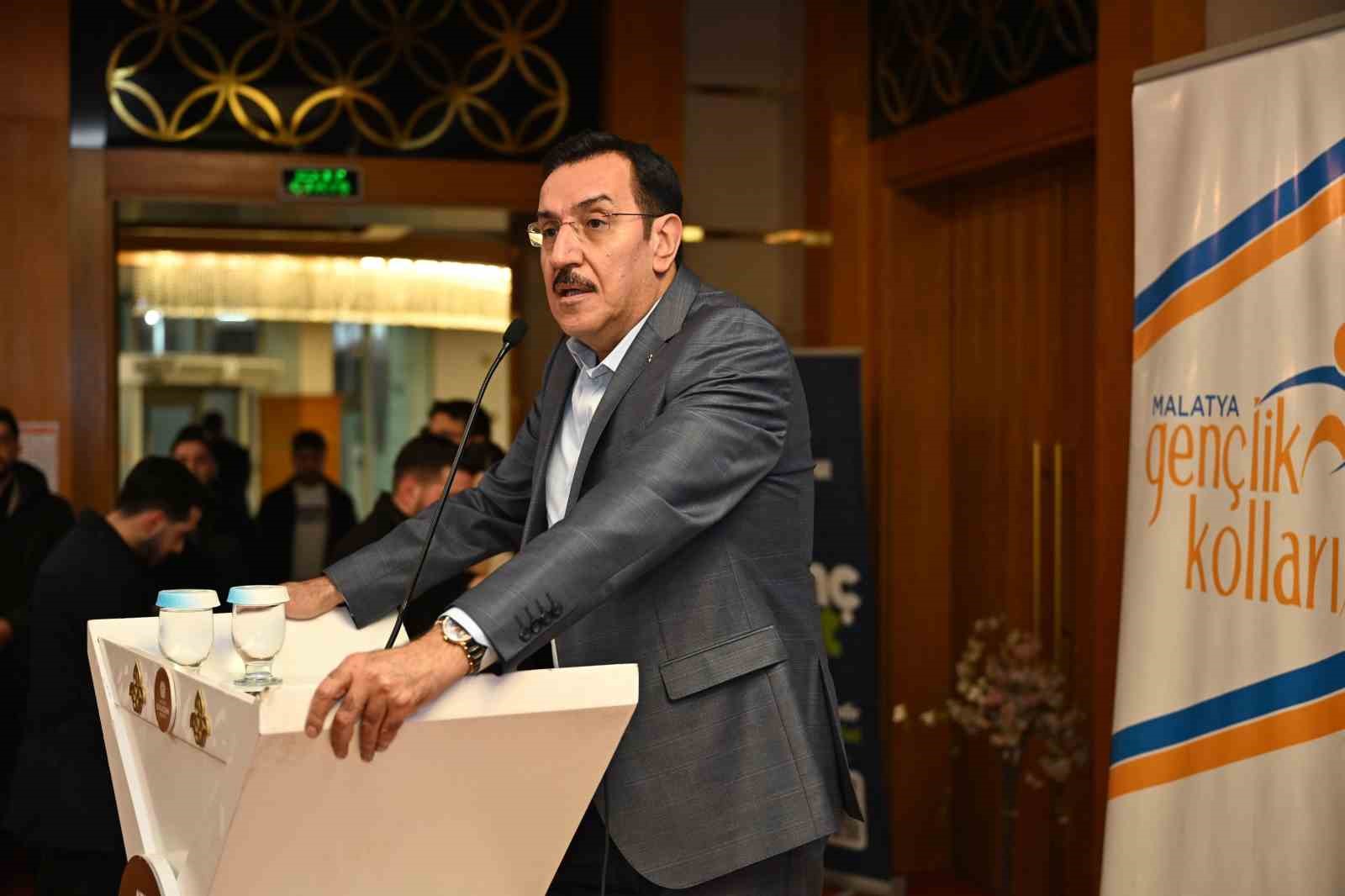 AK Parti Malatya Milletvekili Bülent Tüfenkci: "Muhalefet yapılmayan hizmetlerle övünmeye çalışıyor"
