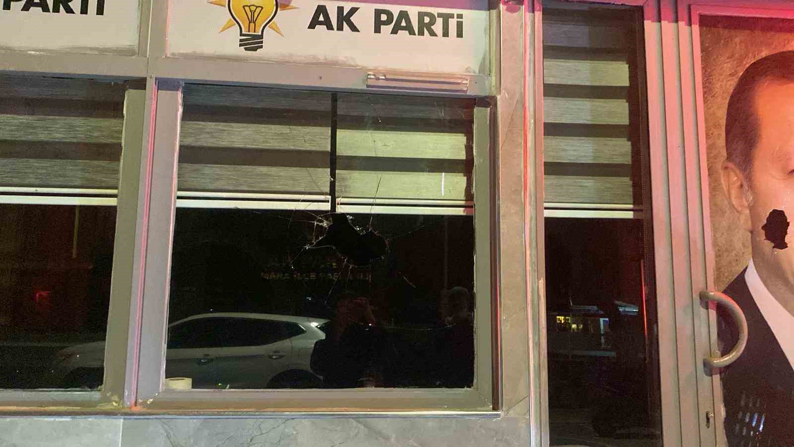 AK Parti Marmara ilçe binasına taşlı saldırı
